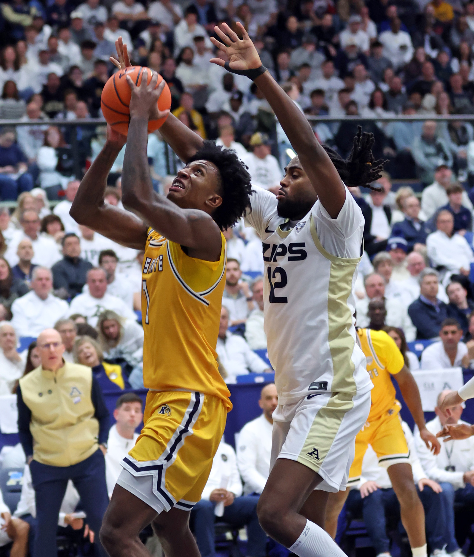 College basketball: Akron Zips vs. Kent State Golden Flashes, January ...