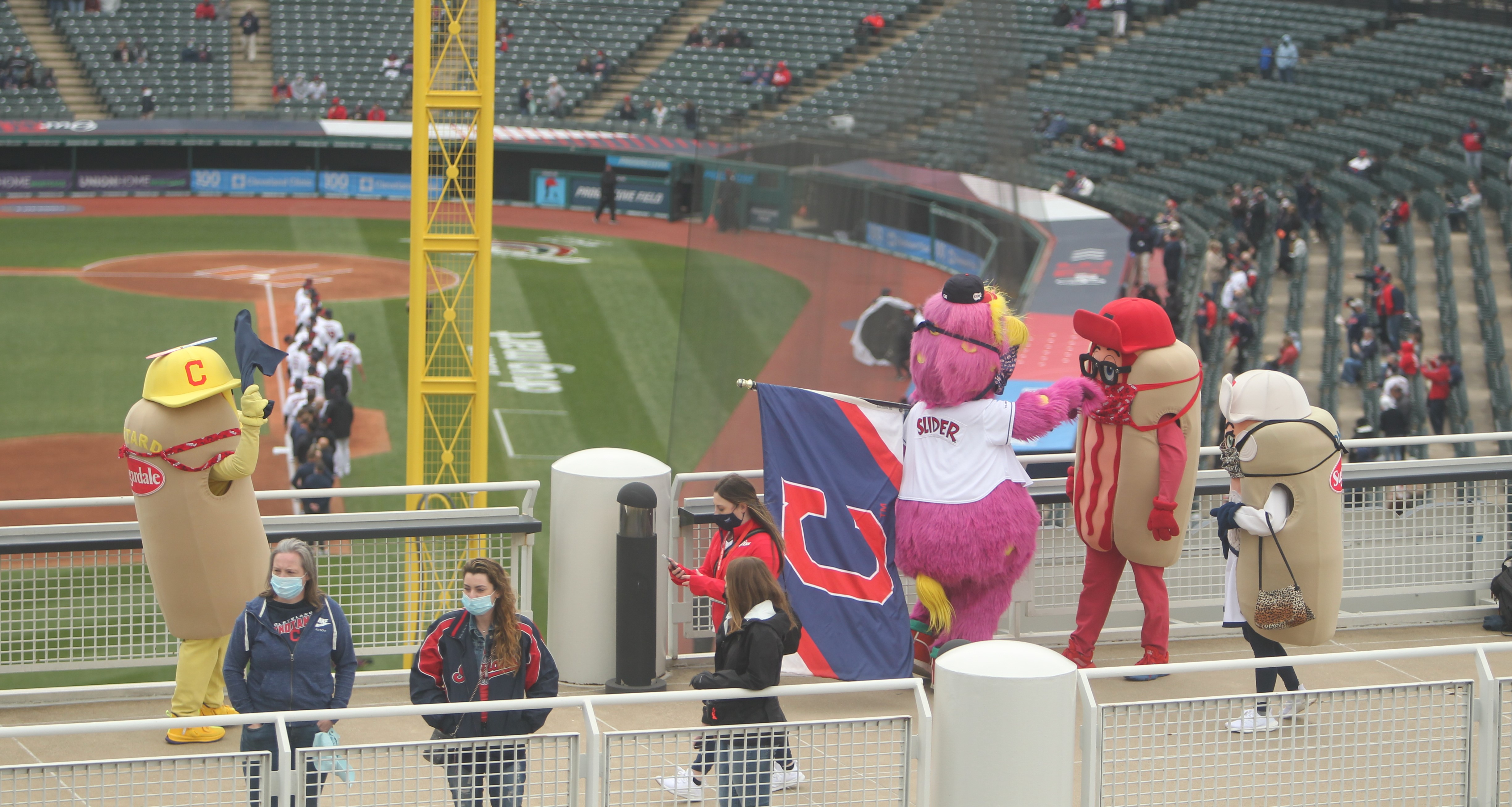 Cleveland Indians aim for Opening Day 2.0 with full-capacity crowds, kid  zone reopening, live mascot races and more 