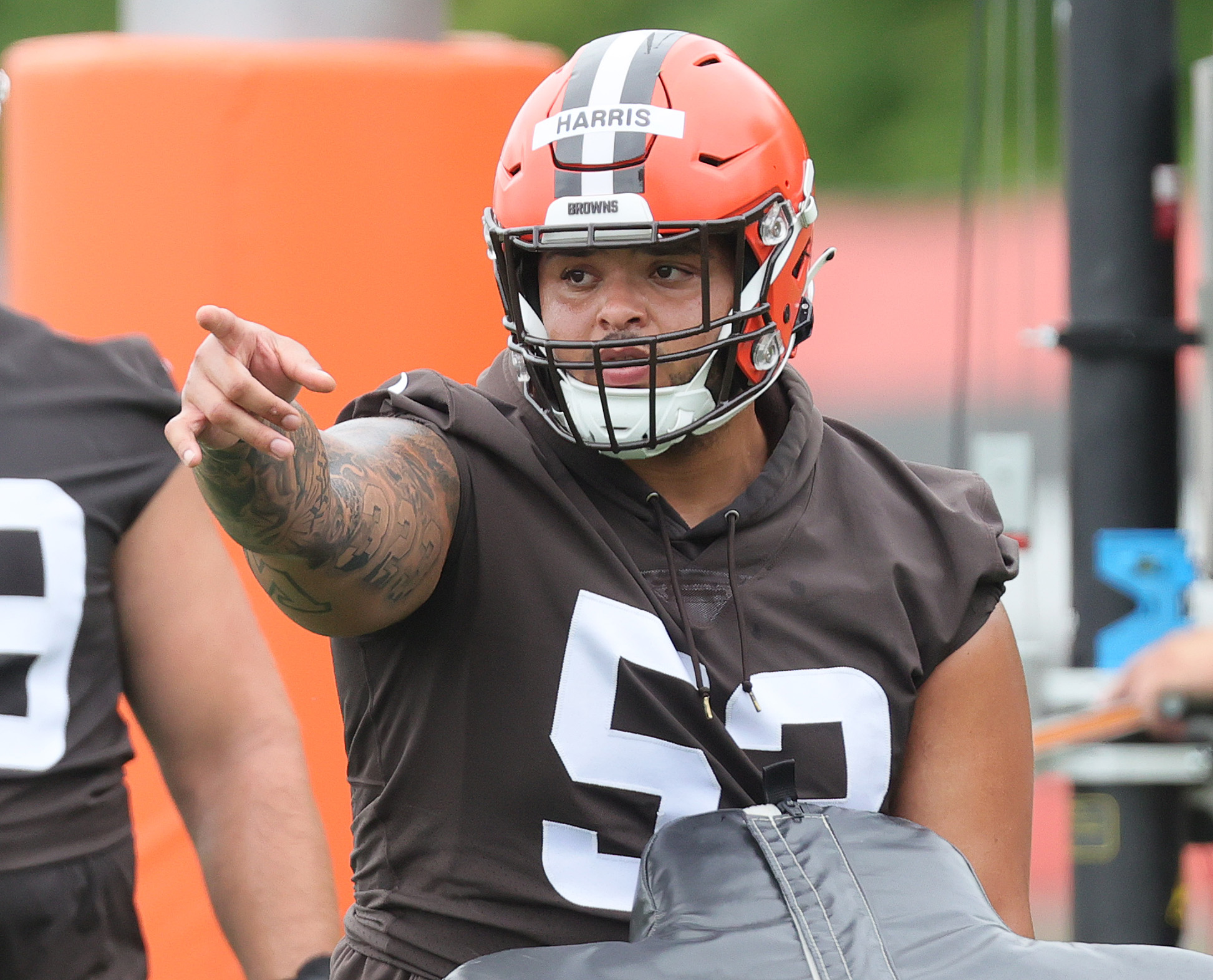 Browns C Nick Harris works towards filling big shoes JC Tretter left behind