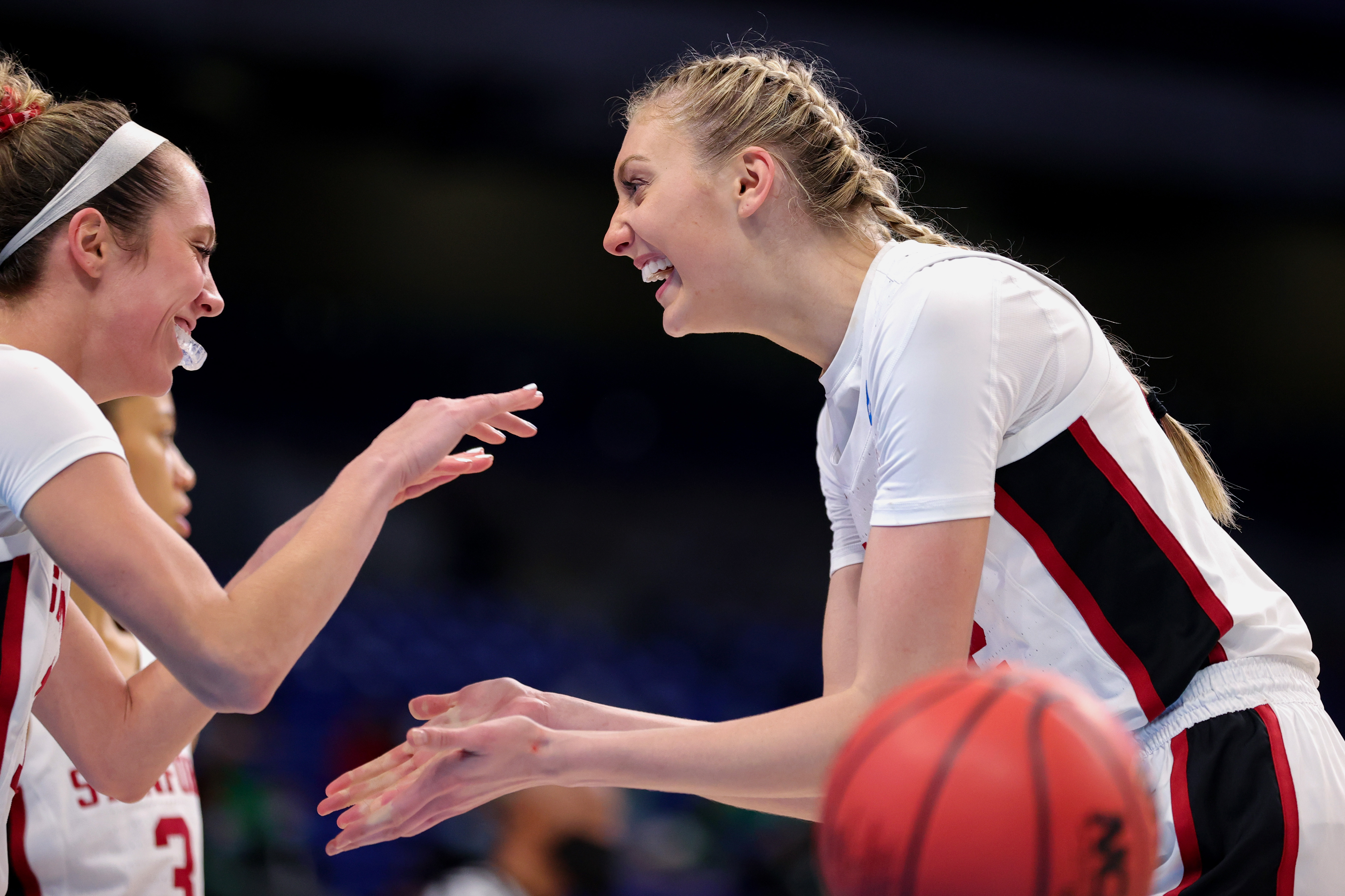 Stanford vs South Carolina womens basketball free live stream info, odds, time, TV channel, how to watch Final Four online (4/2/21)