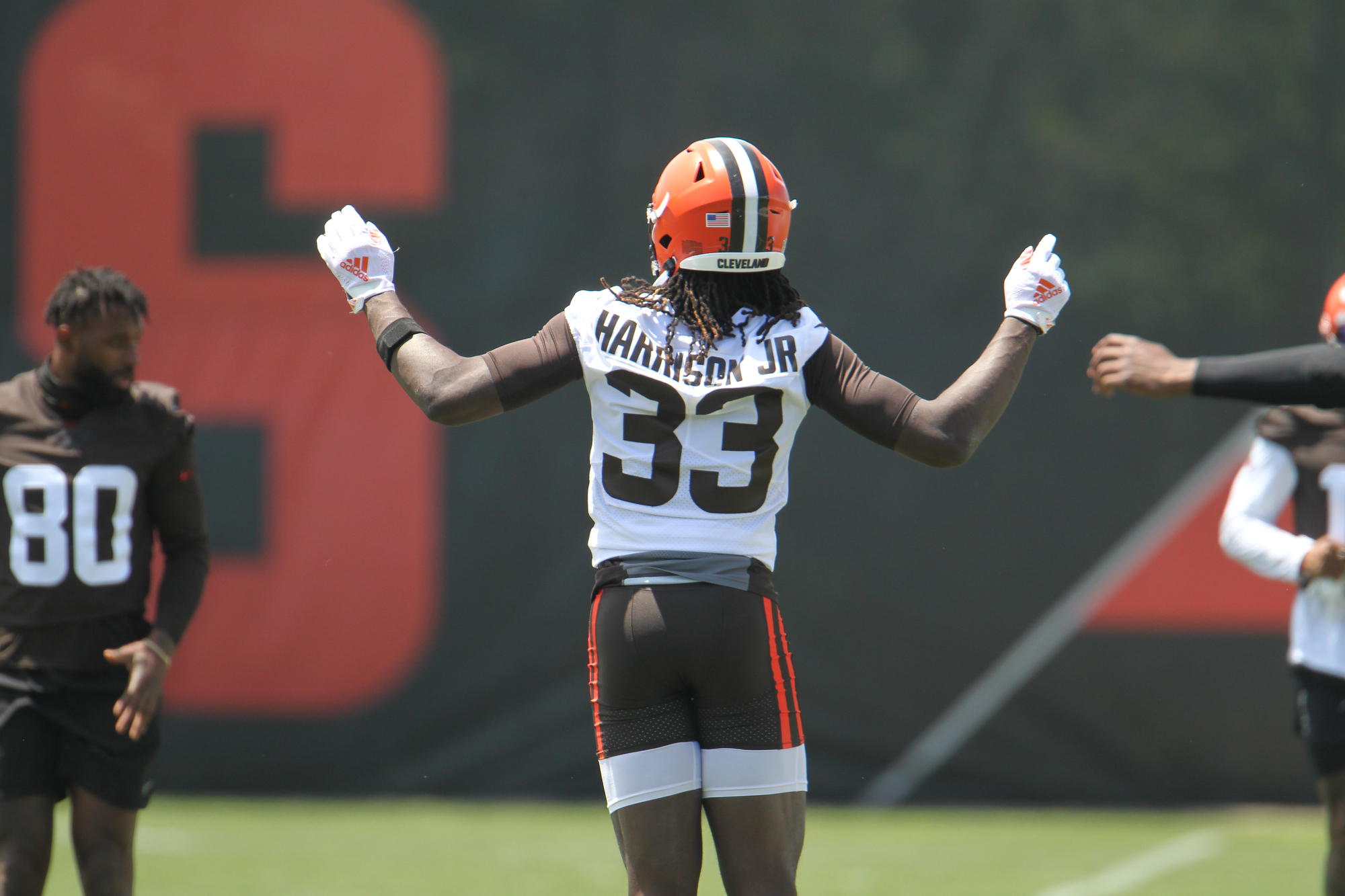 Browns defense delivered a statement on Sunday with physical, relentless  performance: Dan Labbe 