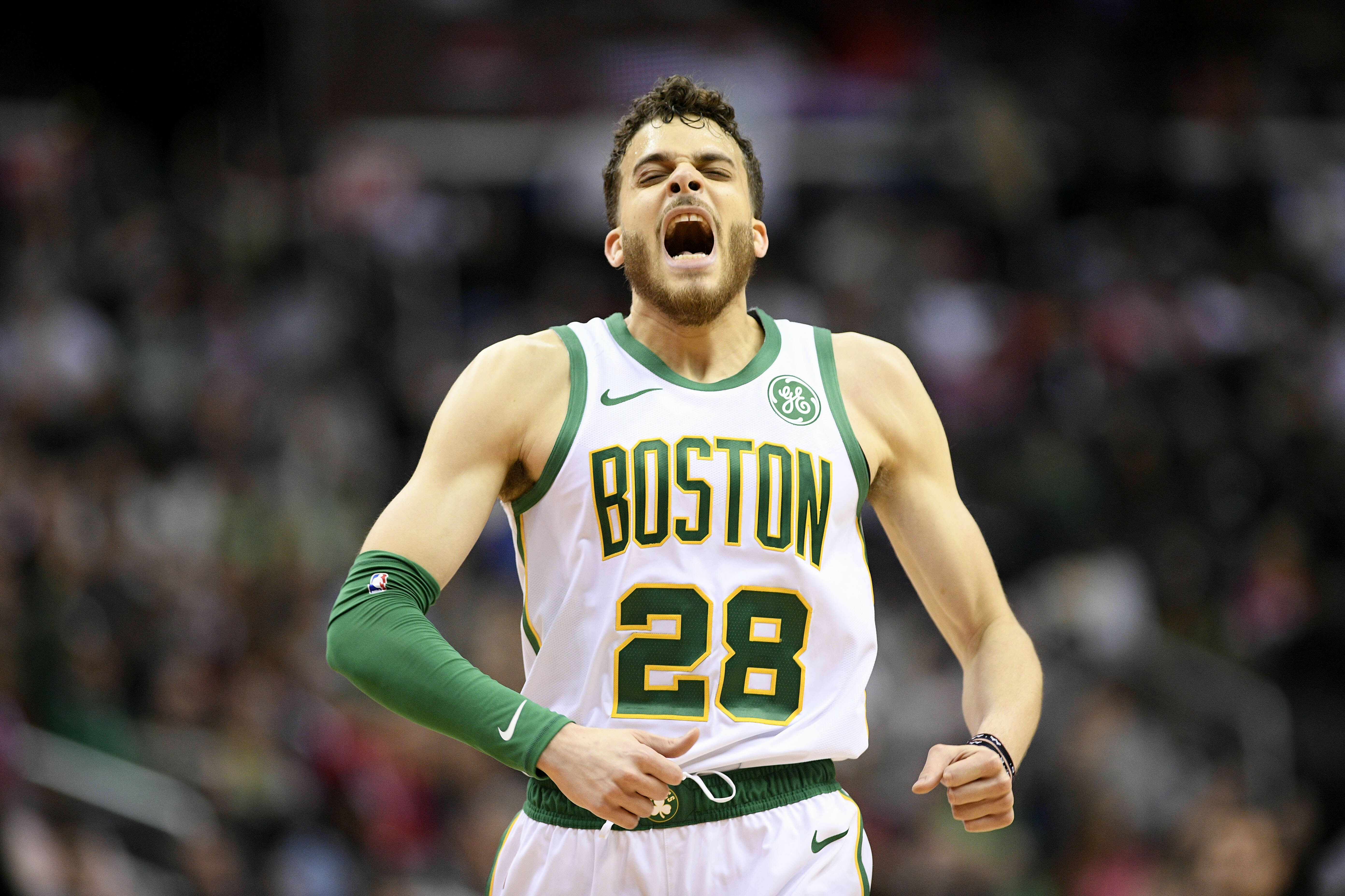 Boston Celtics sign guard RJ Hunter to two-way contract (report