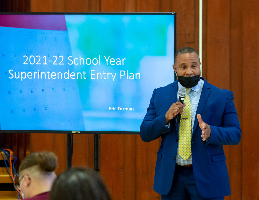 Harrisburg School District’s new Superintendent Eric Turman