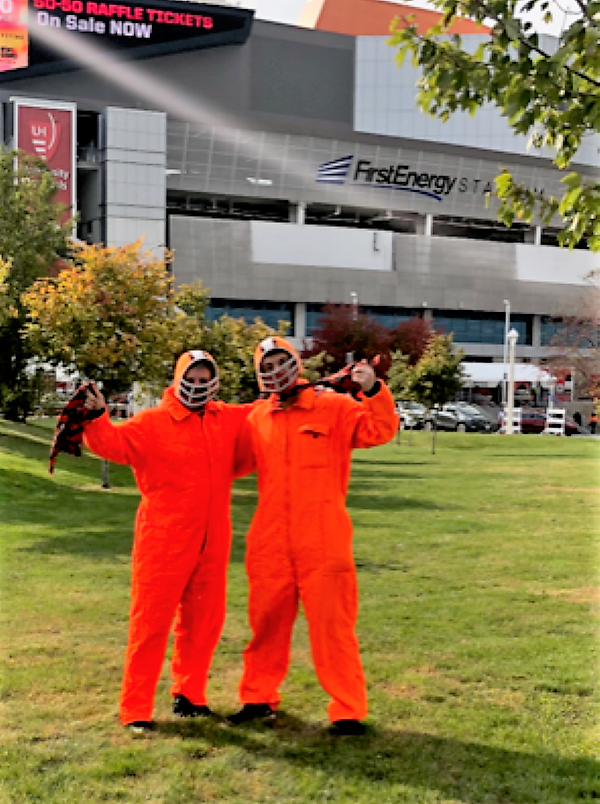 Check out these game day ensembles: Best Dressed Browns Fan Contest (Durrah  - Hylton) 