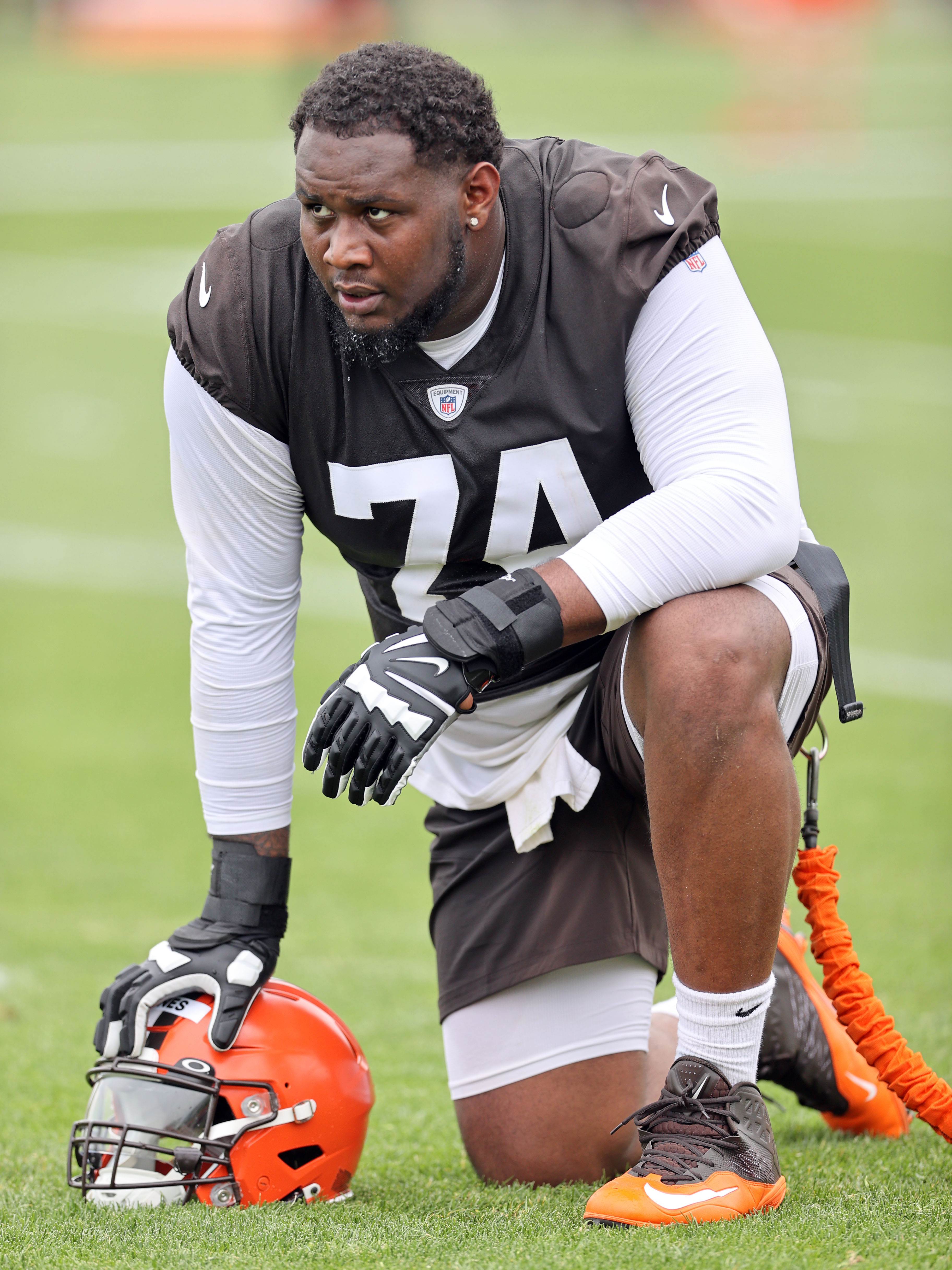 Browns' rookie Dawand Jones wants 'the real truth' on love of football