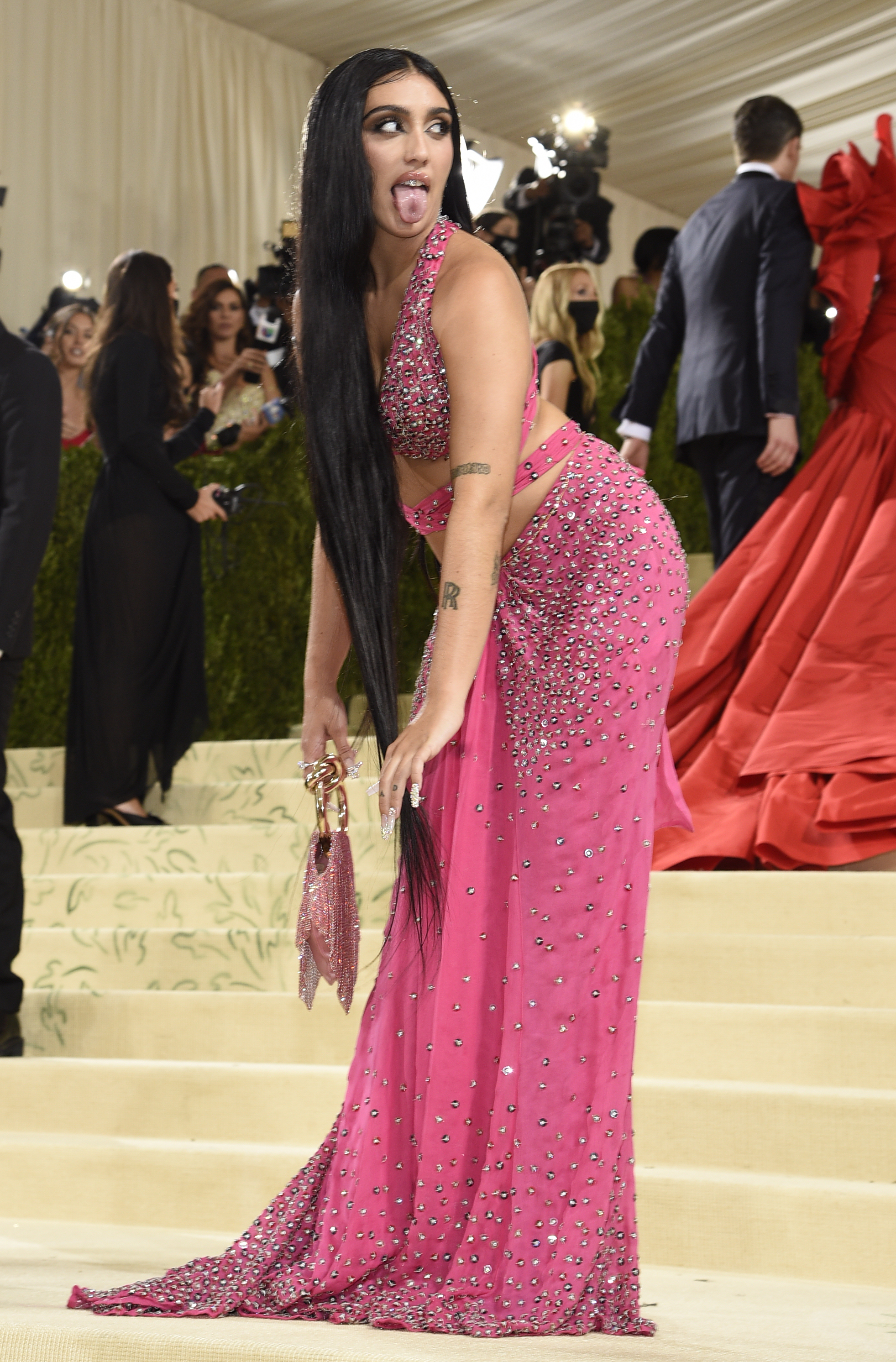 10 MET Gala 2021 Outfits That Stole The Show – From Lil Nas X To Billie  Eilish - Capital