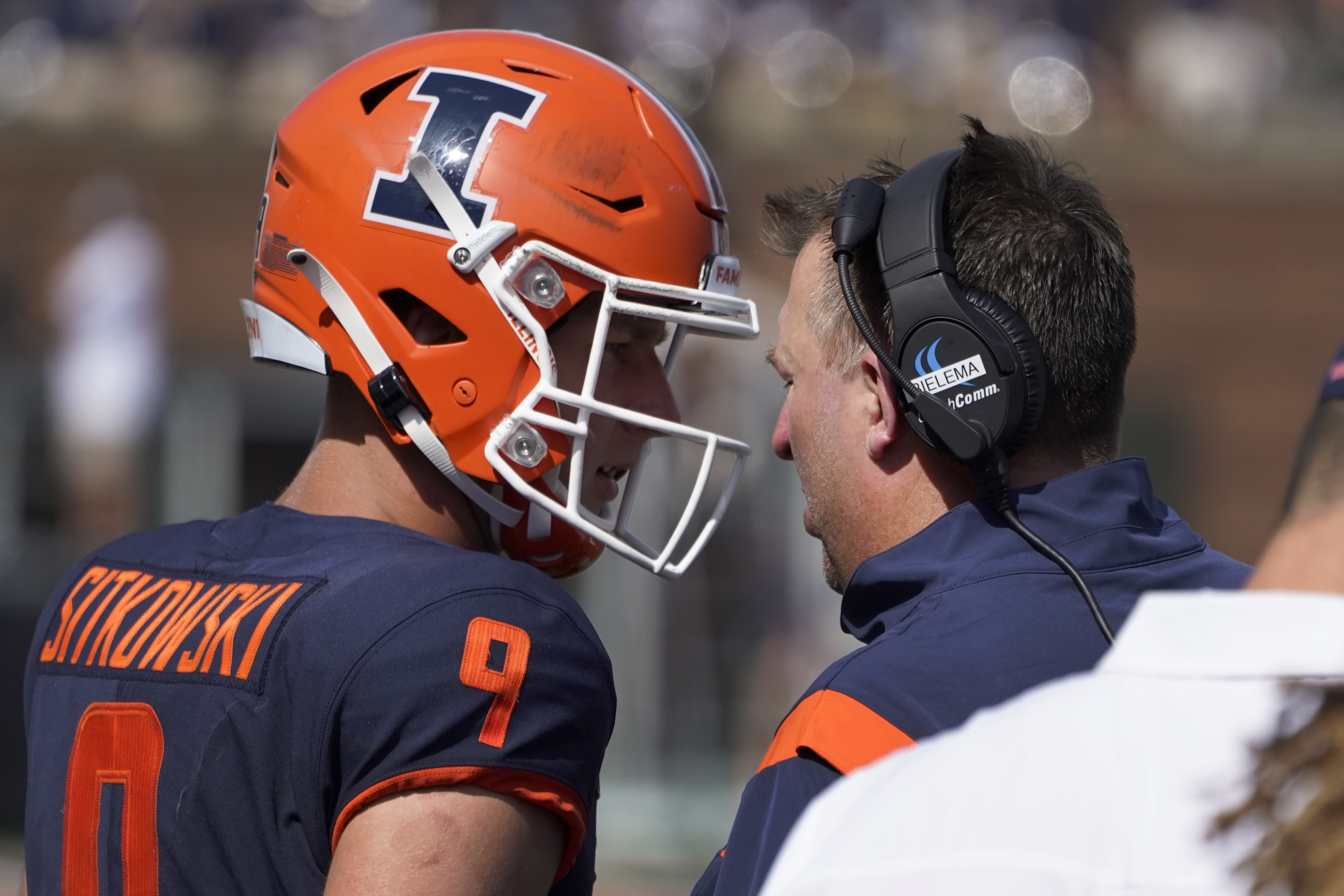Ex Rutgers Qb Art Sitkowski Shines In Illinois Debut Leads Illini To Season Opening Win Nj Com