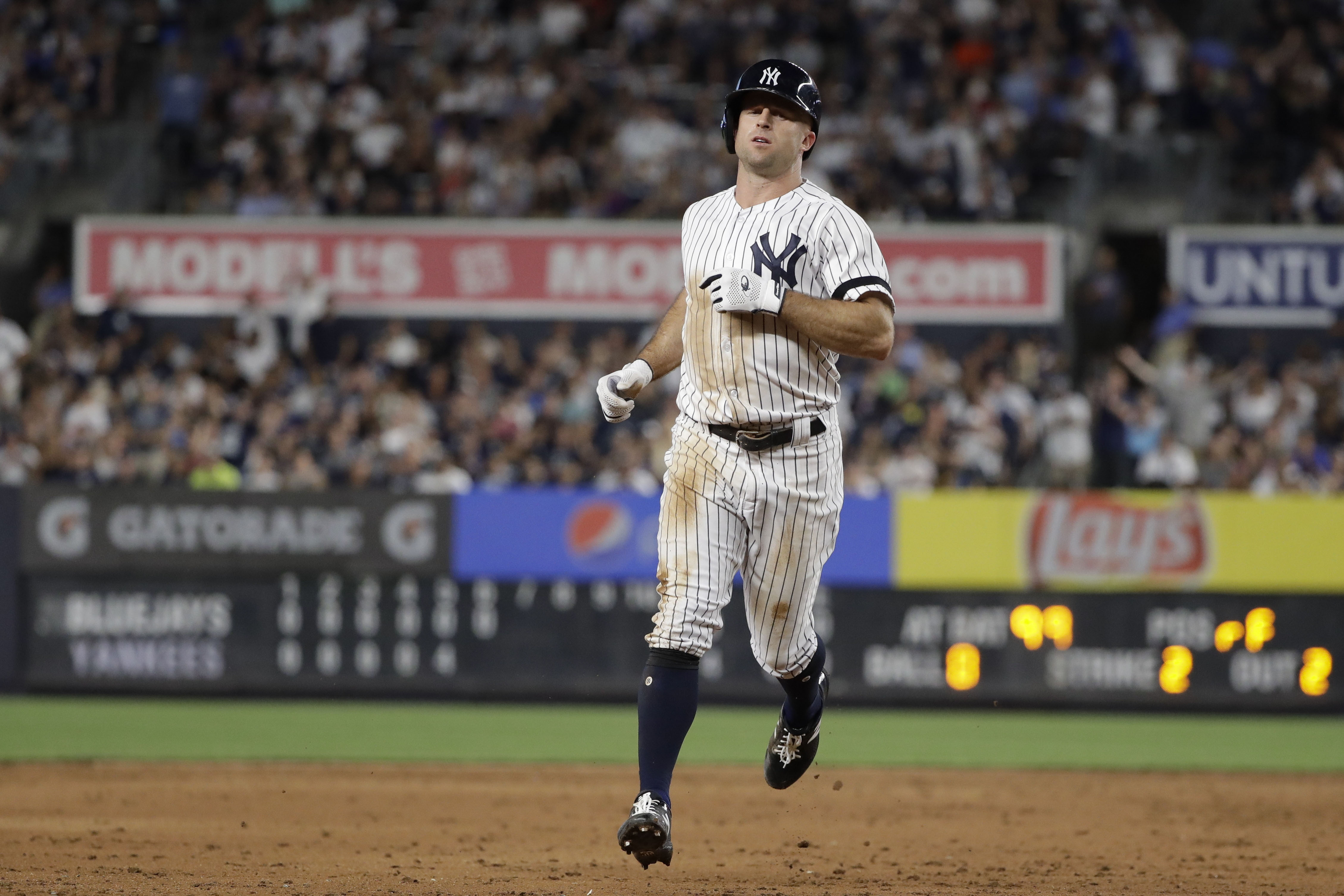 Yankees get Astros surprise as pitcher suffers champagne bottle