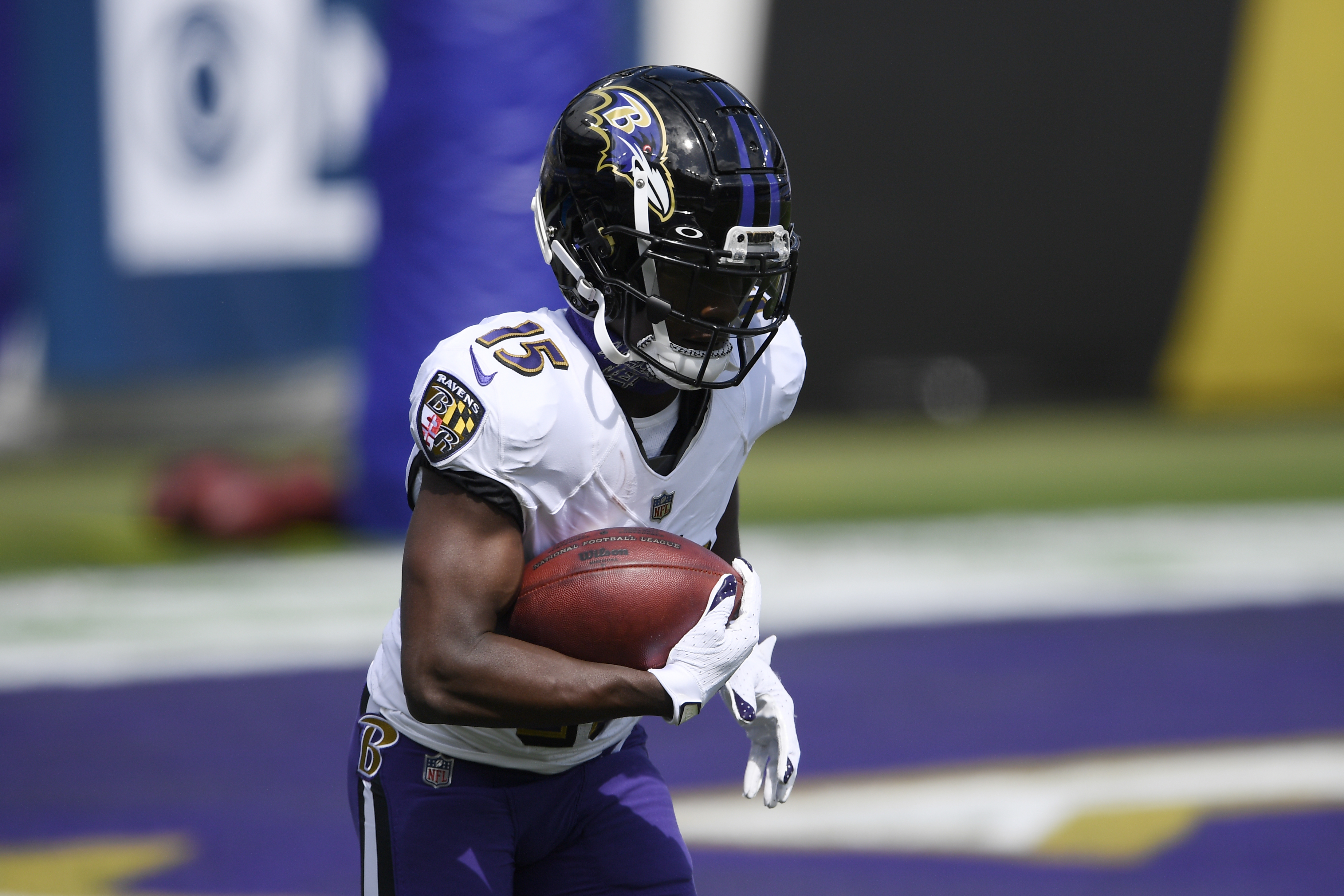 Marquise Brown And Fortnite Will Smith Baltimore Ravens Marquise Brown Misses Practice With Knee Injury Several Players Return Pennlive Com