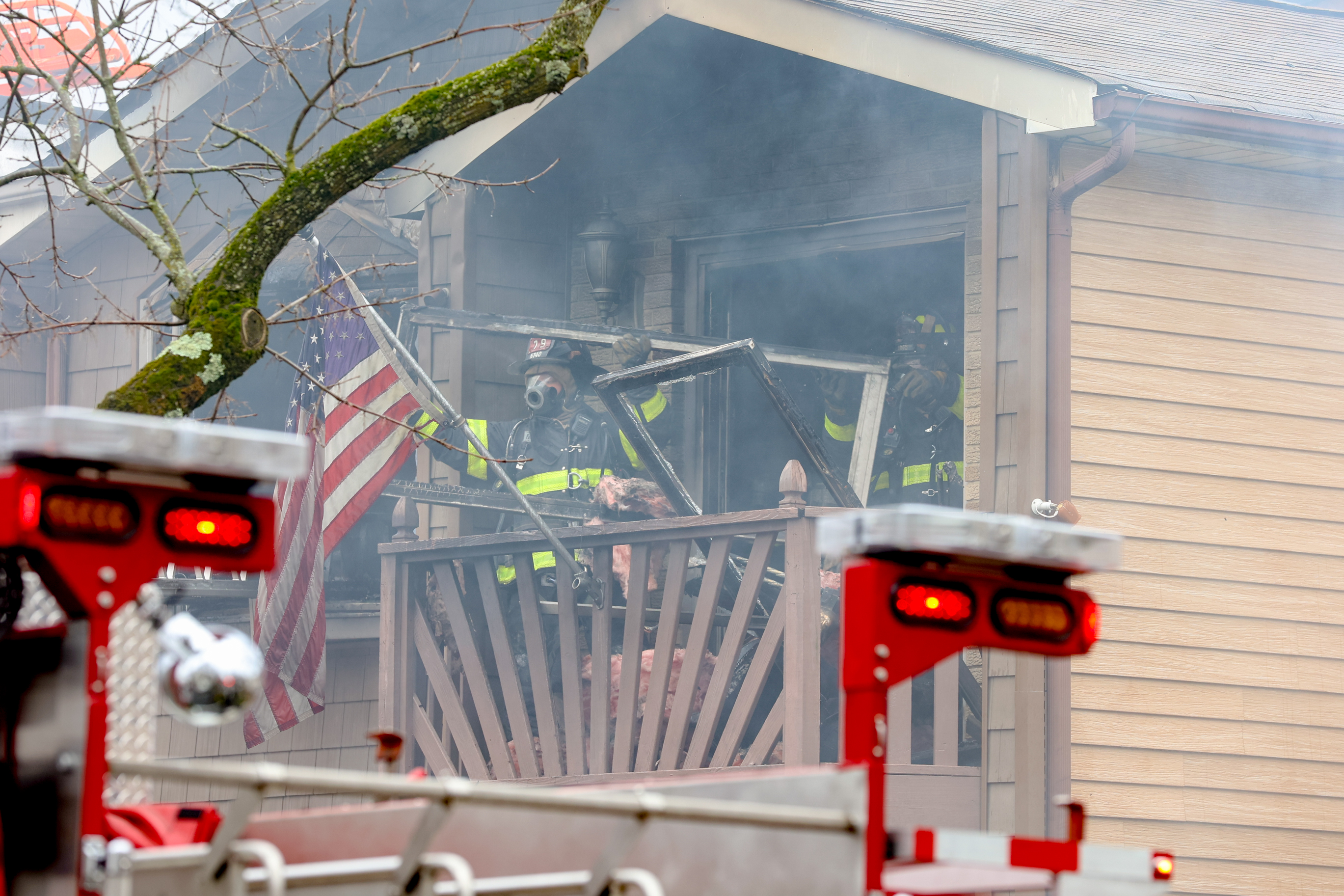 FDNY responds to massive house fire in Staten Island’s Annadale section ...