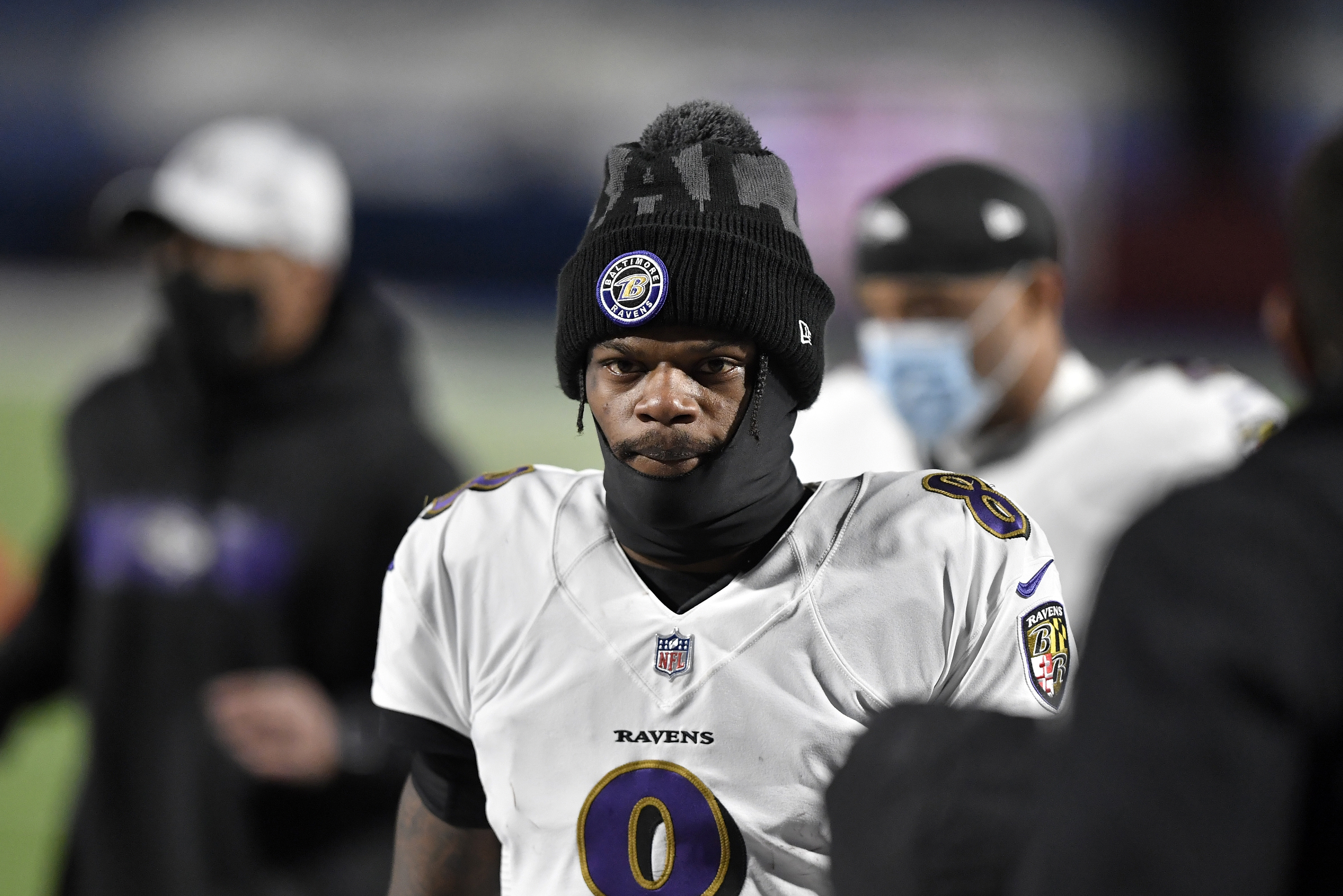 Lamar Jackson tests positive for COVID-19, misses opening practice of  Baltimore Ravens' training camp - ESPN