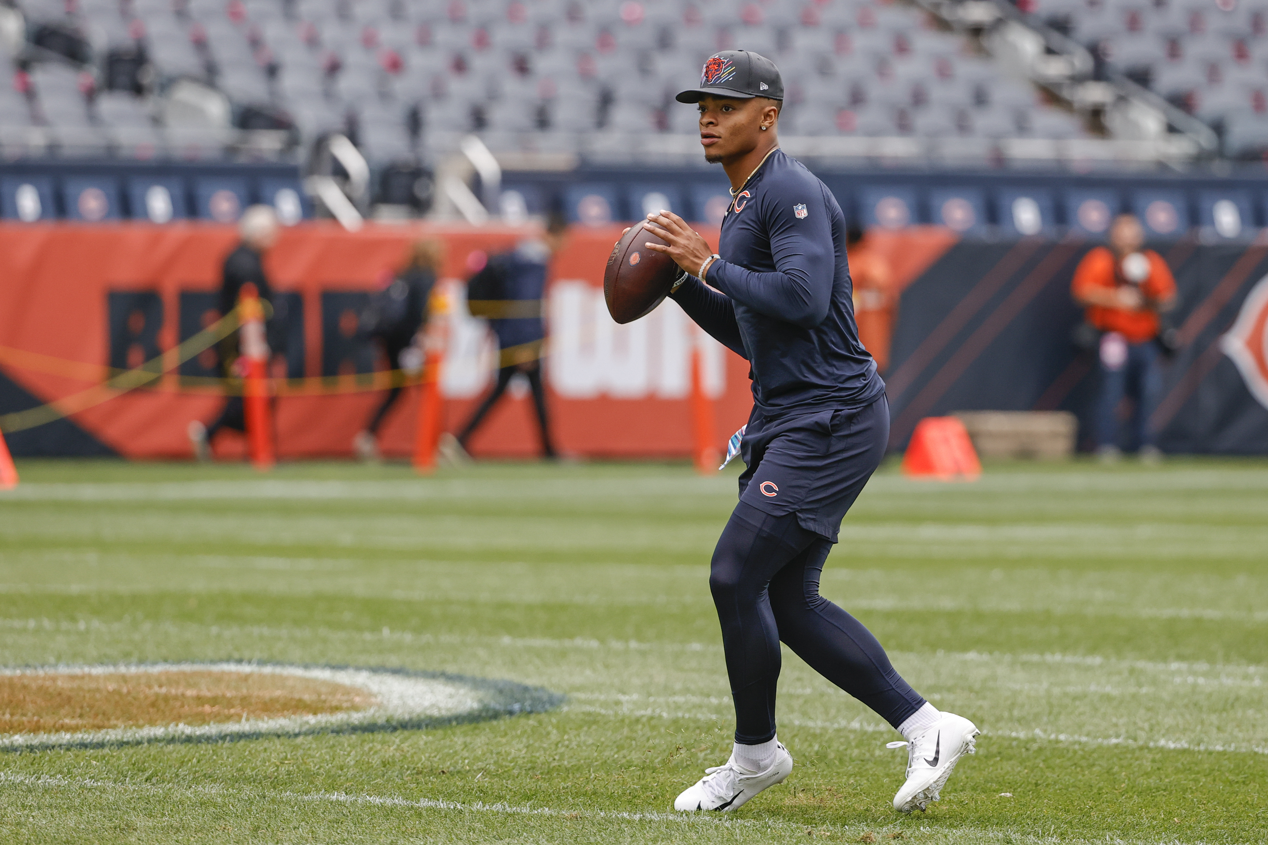 Justin Fields, Bears' Rushing Attack Shine in Divisional Win Over Lions –  NBC Chicago