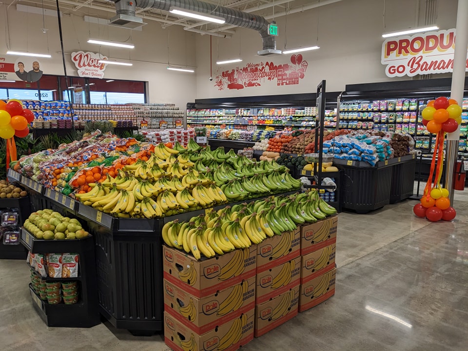 Grocery Outlet Opens Very First Store in Las Vegas!