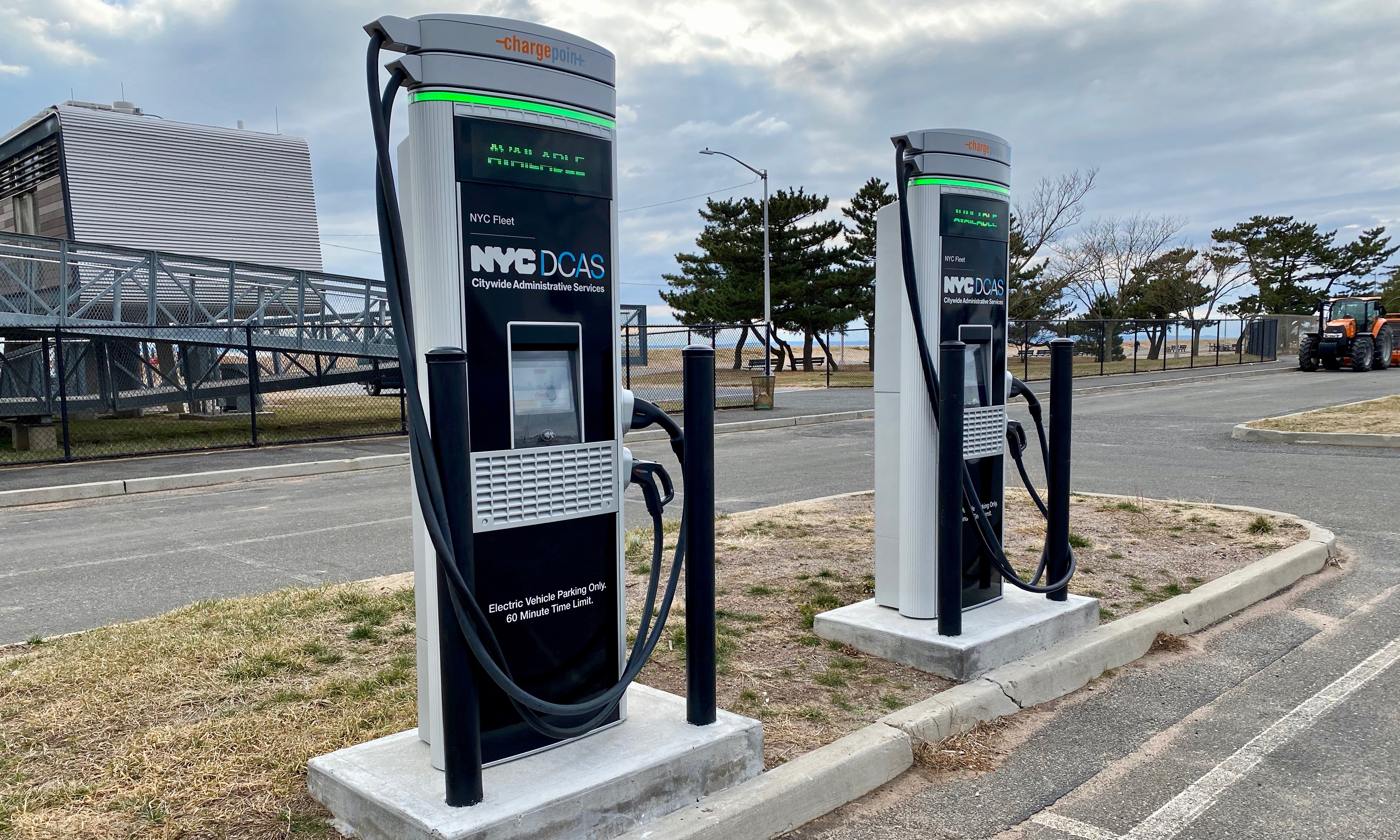 Public electric vehicle charging stations installed on Staten Island 