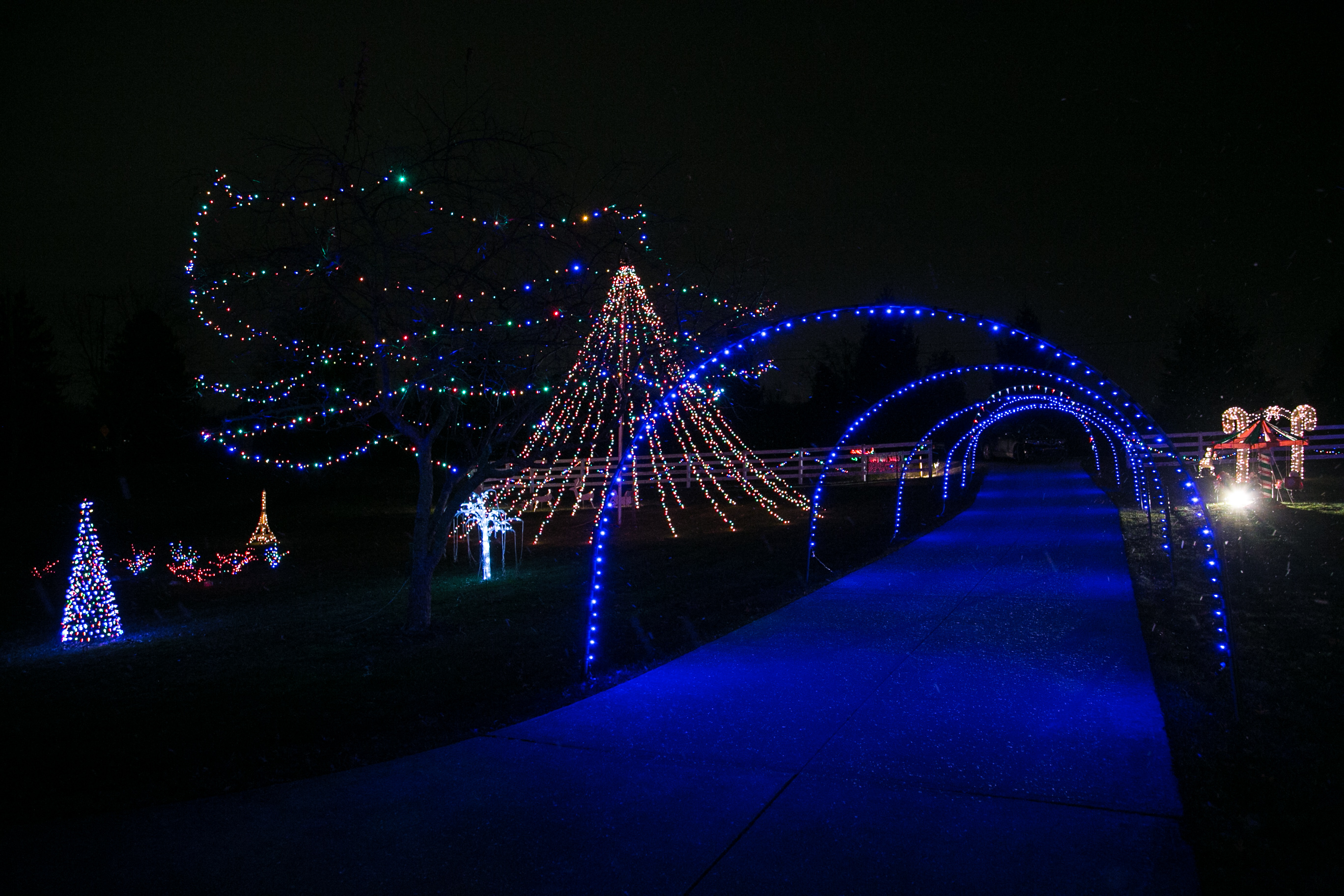 Sagamore Hills holiday light display