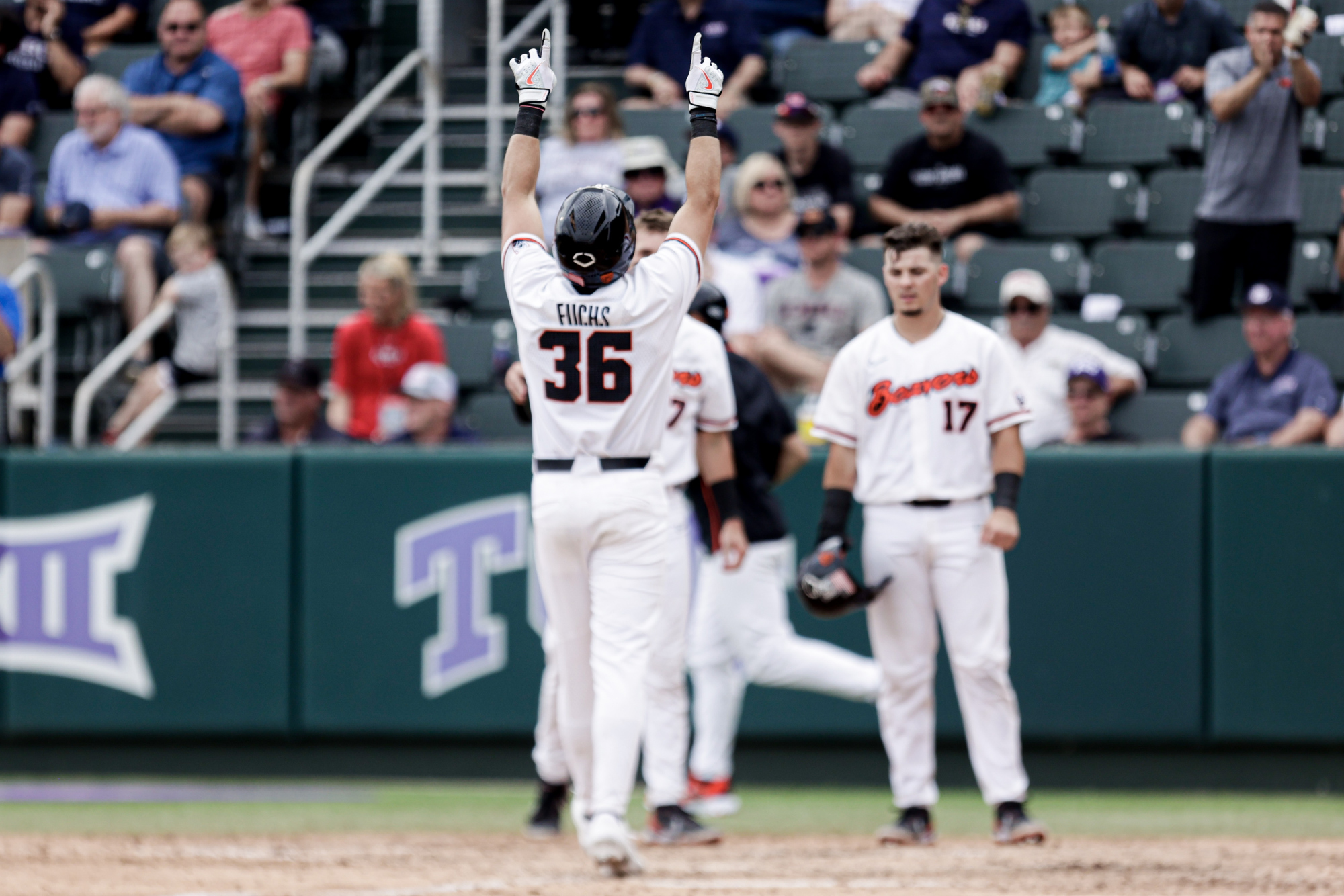 Oregon State Baseball Heads To Losers Bracket Of Fort Worth Regional After 6 5 Loss To Dallas Baptist Oregonlive Com