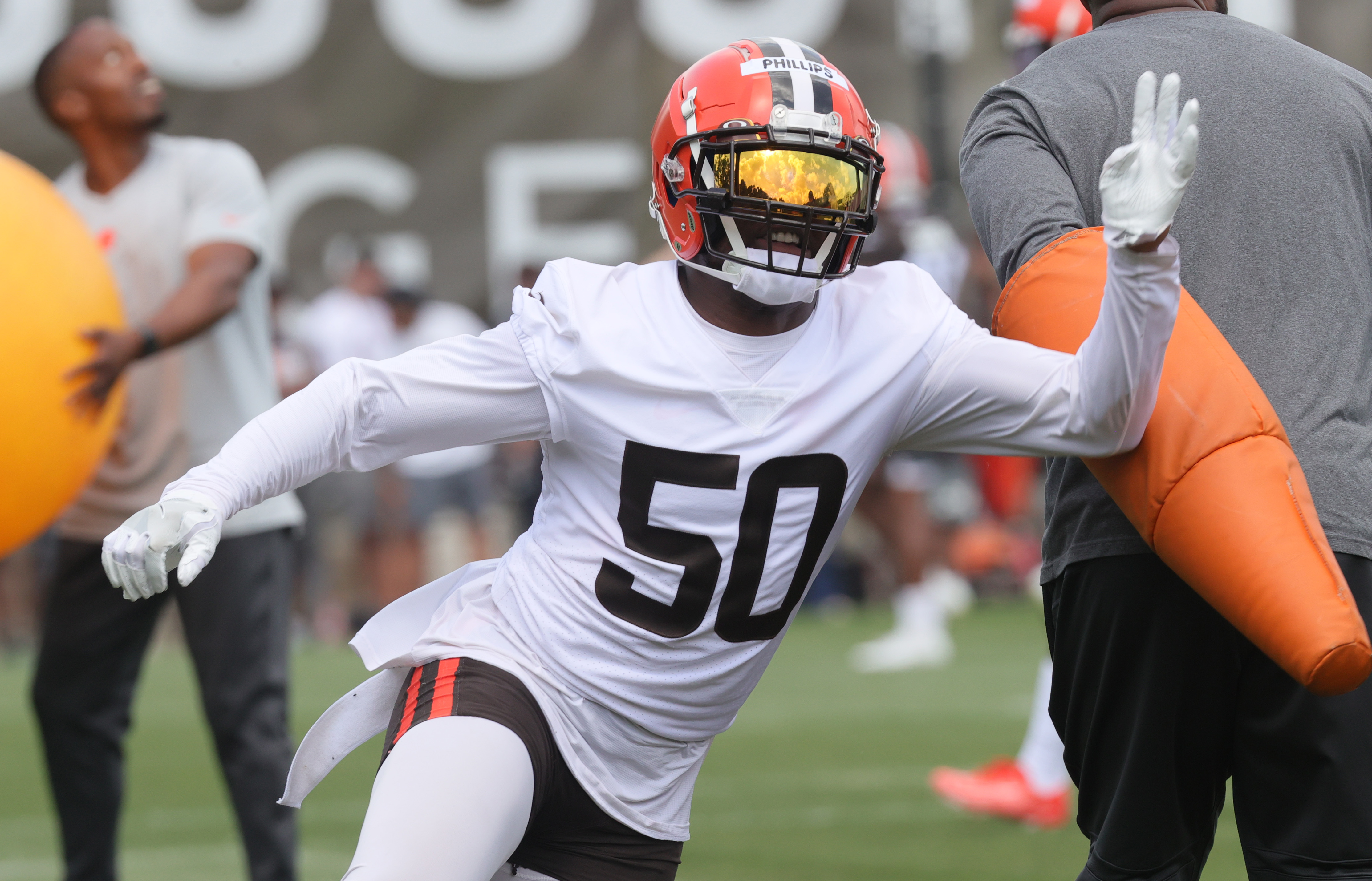 Jacob Phillips Cleveland Browns Game-Used #50 White Jersey vs