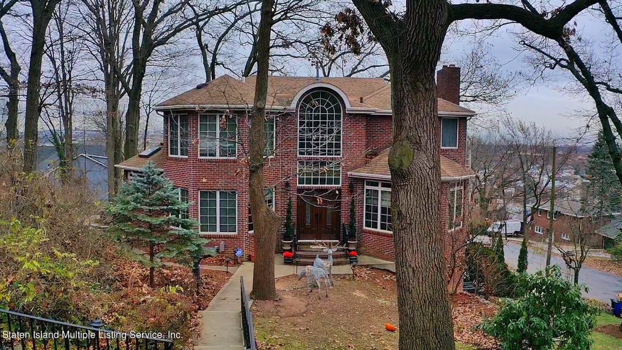 Staten Island Home of the Week Lightfilled, breathtaking views