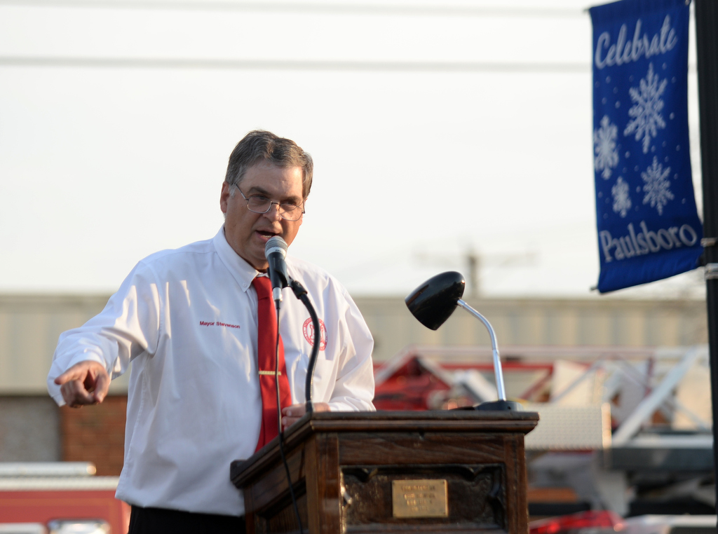 a candlelight vigil is held for Paulsboro brothers who died in a house