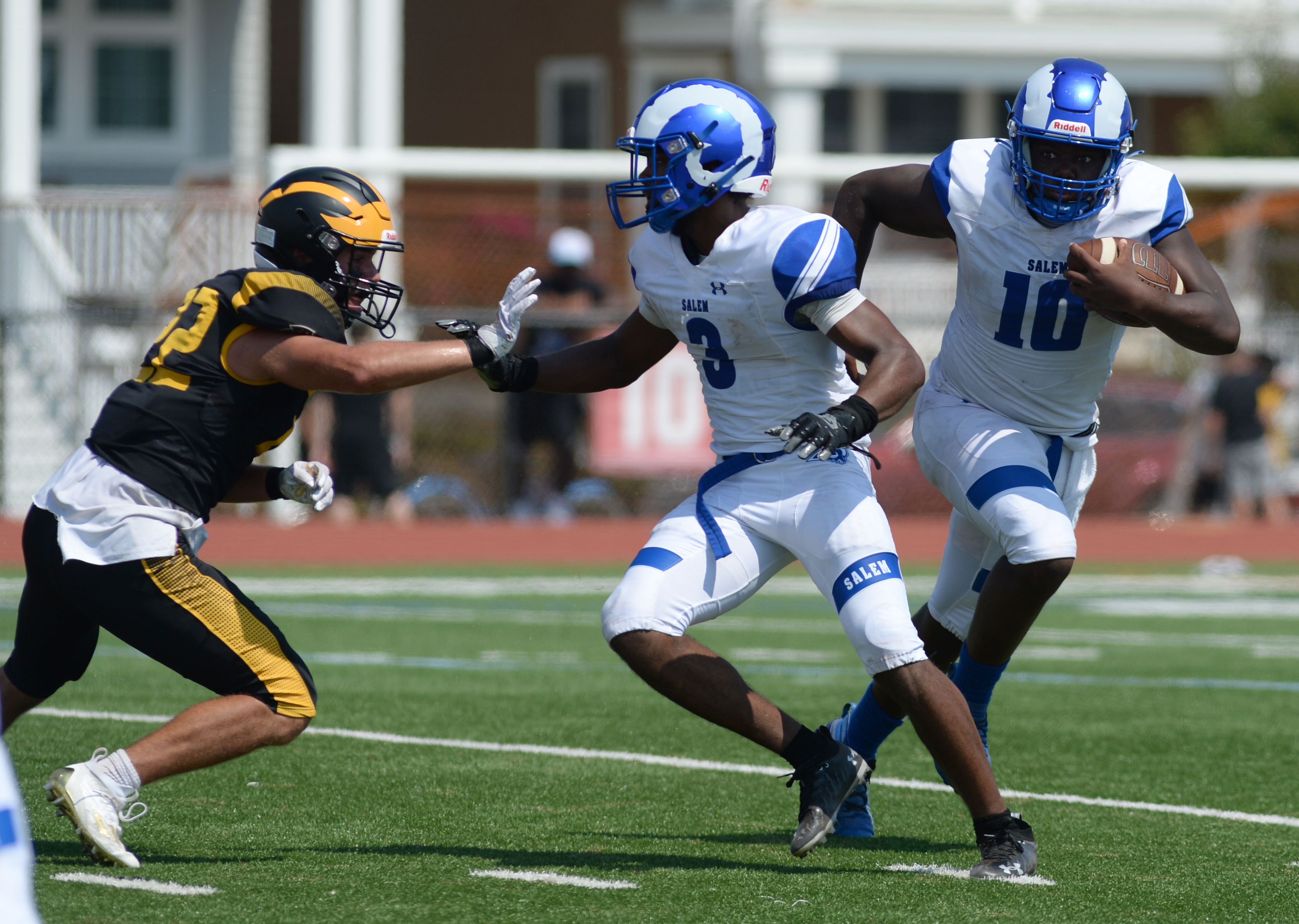 Salem Tiger Football vs Mountain Grove 