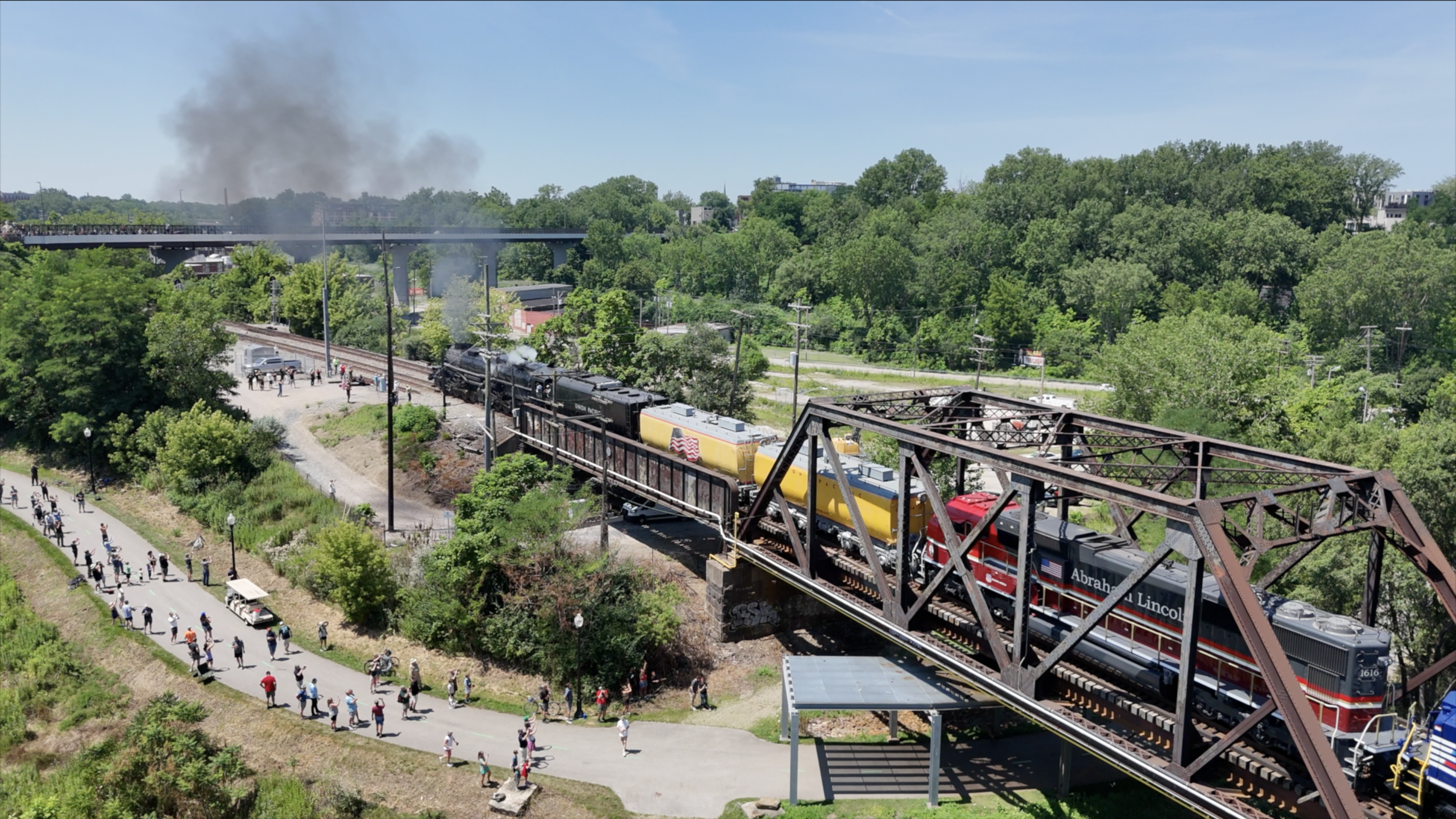 Big Boy No. 4014 makes a whistle stop in Rocky River - cleveland.com