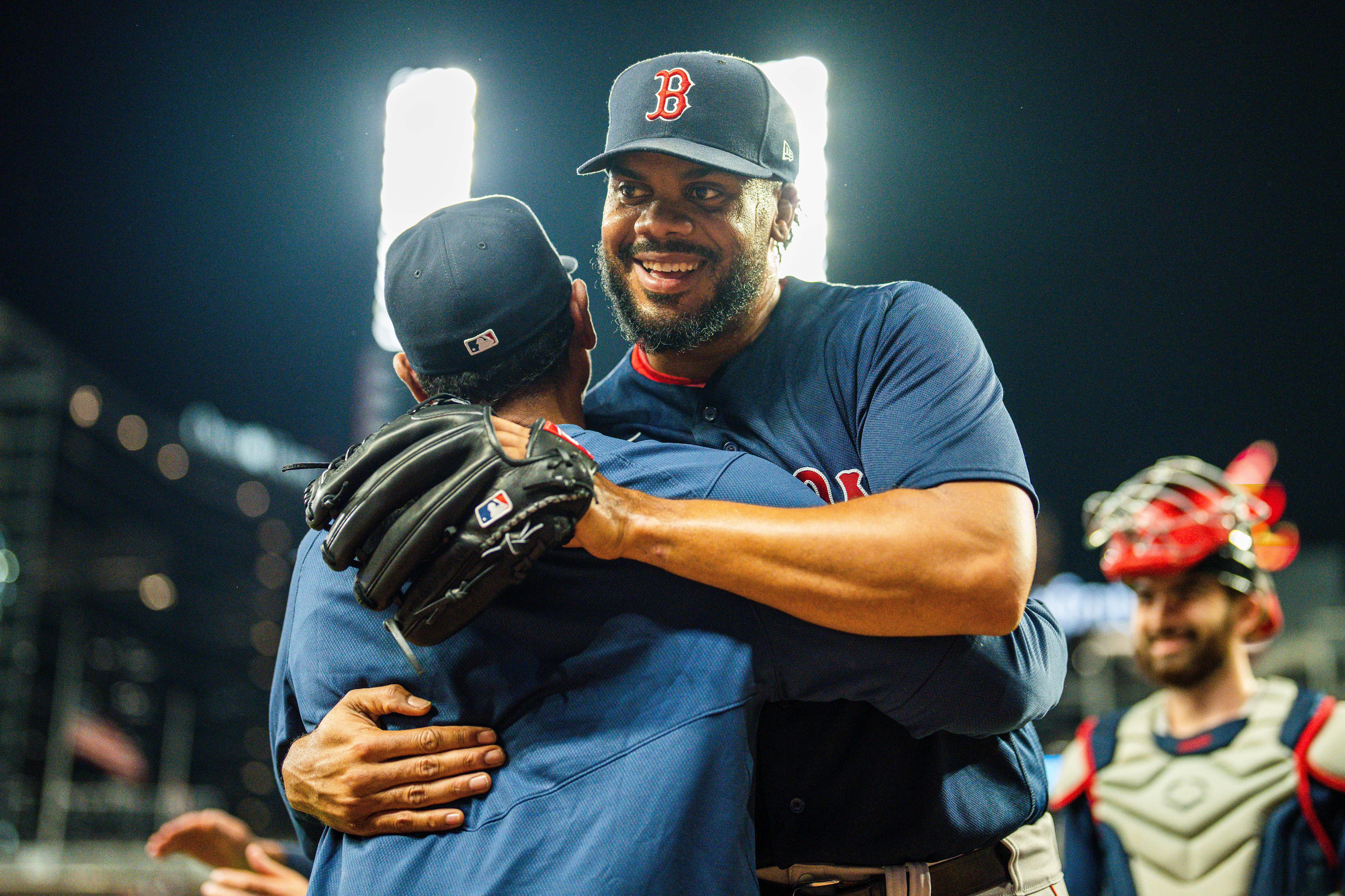 Kenley Jansen joins MLB's elite 400-save club, Red Sox teammates gift  closer with custom bass guitar 