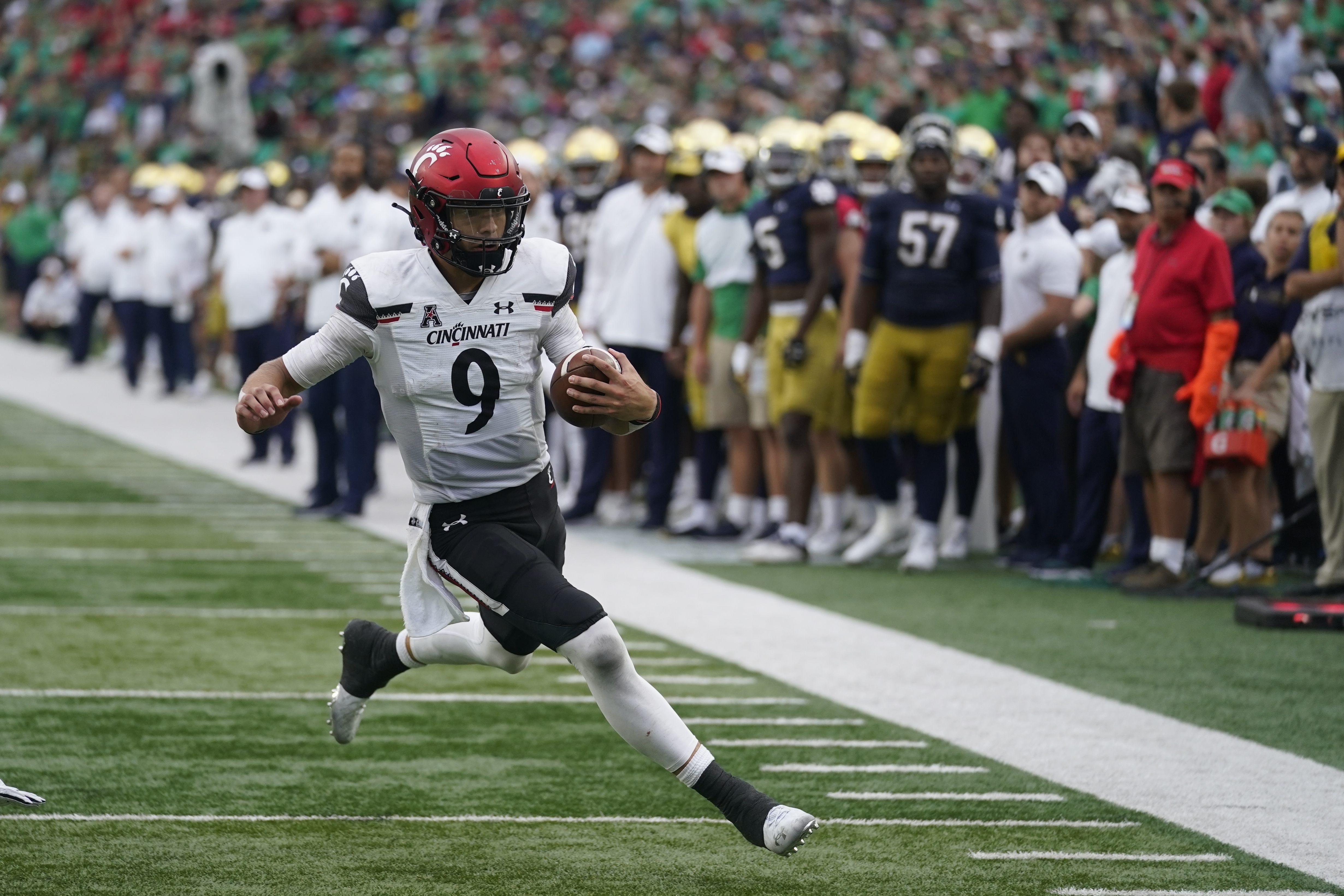 Desmond Ridder, Defense Make Opening Statement As No. 8 Bearcats