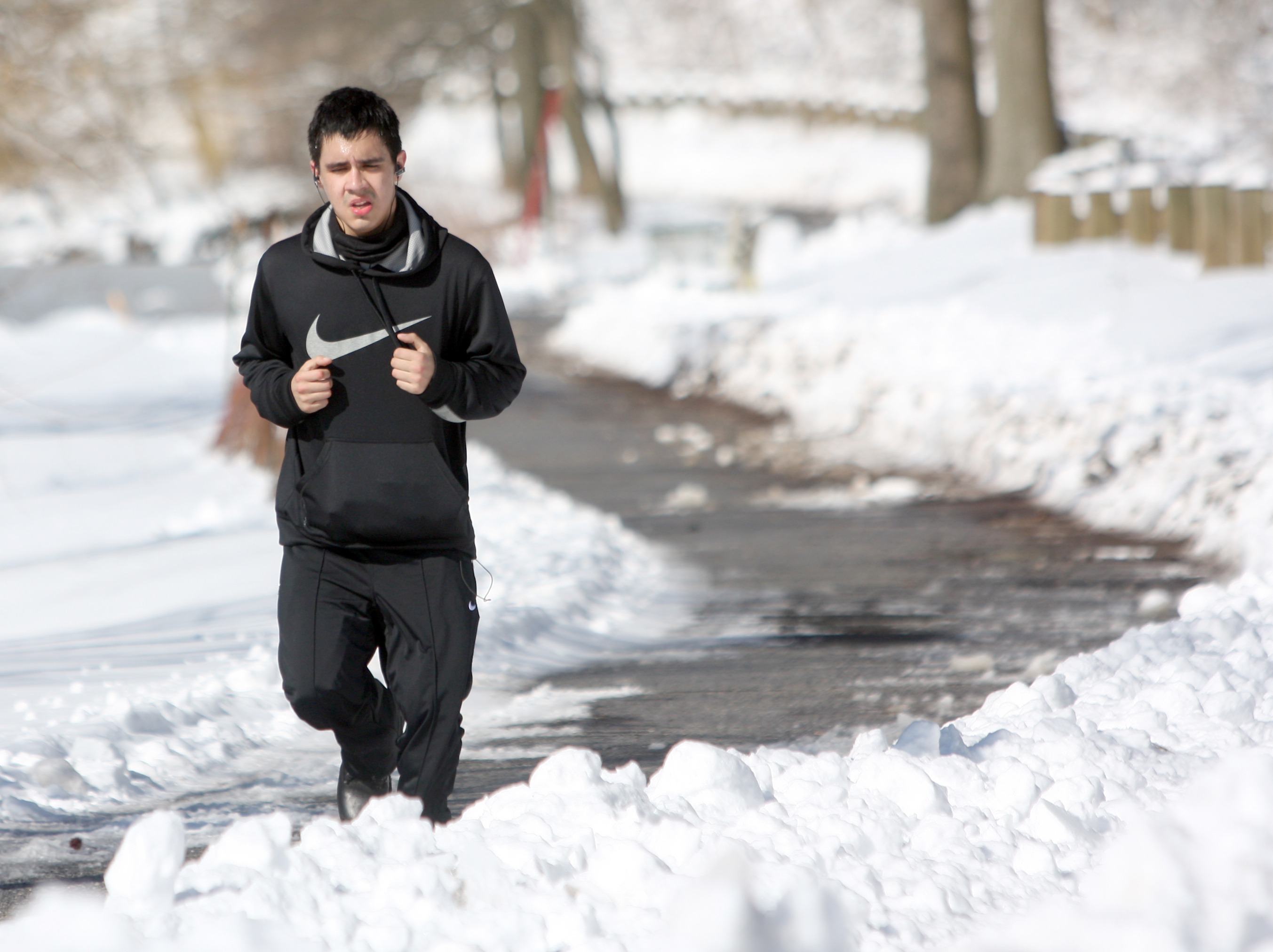 December road running calendar: The cold weather (and snow) can't stop the  local runners 