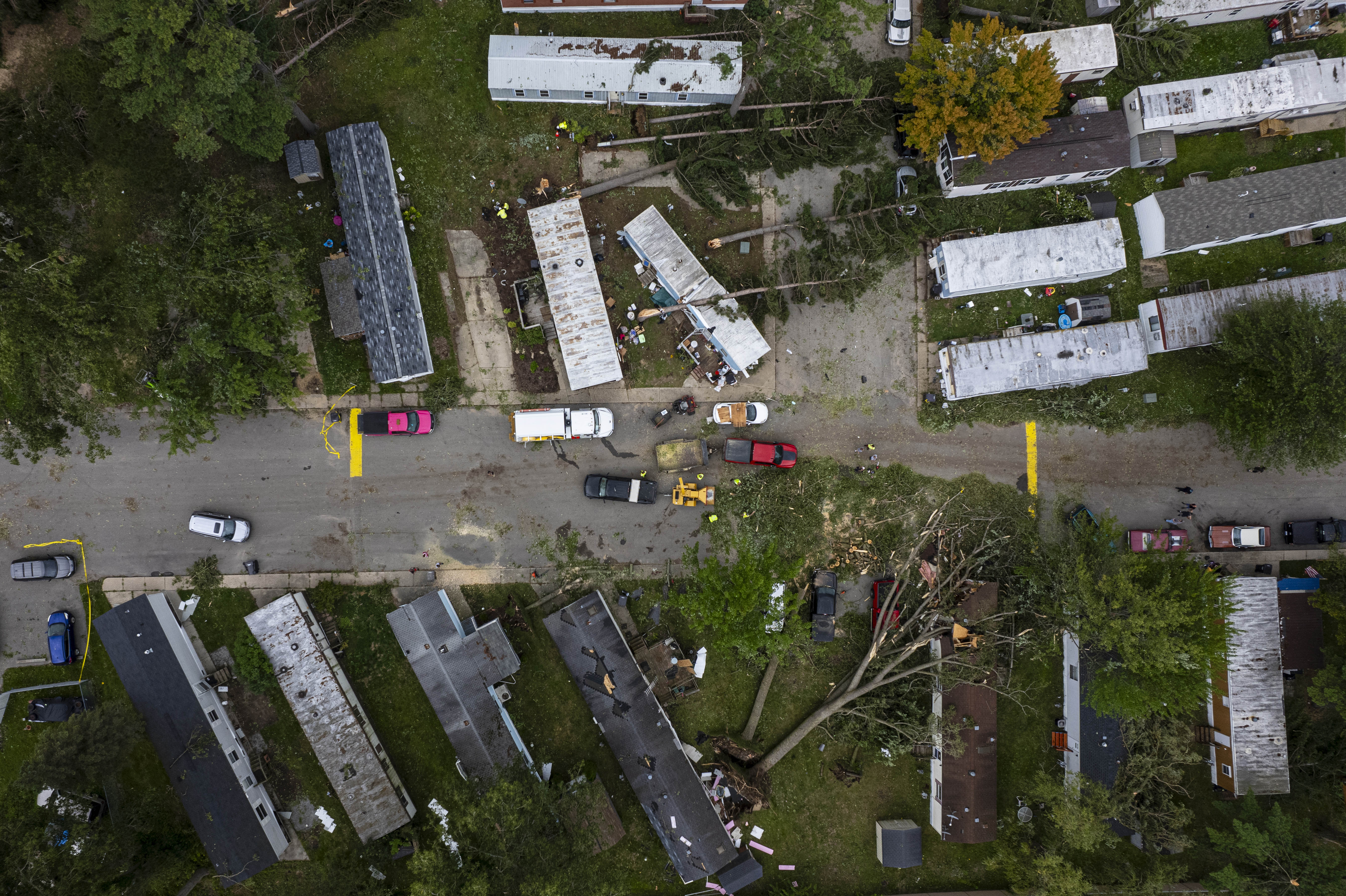 Drone images capture the damage from EF-1 tornado in Northern Kent ...