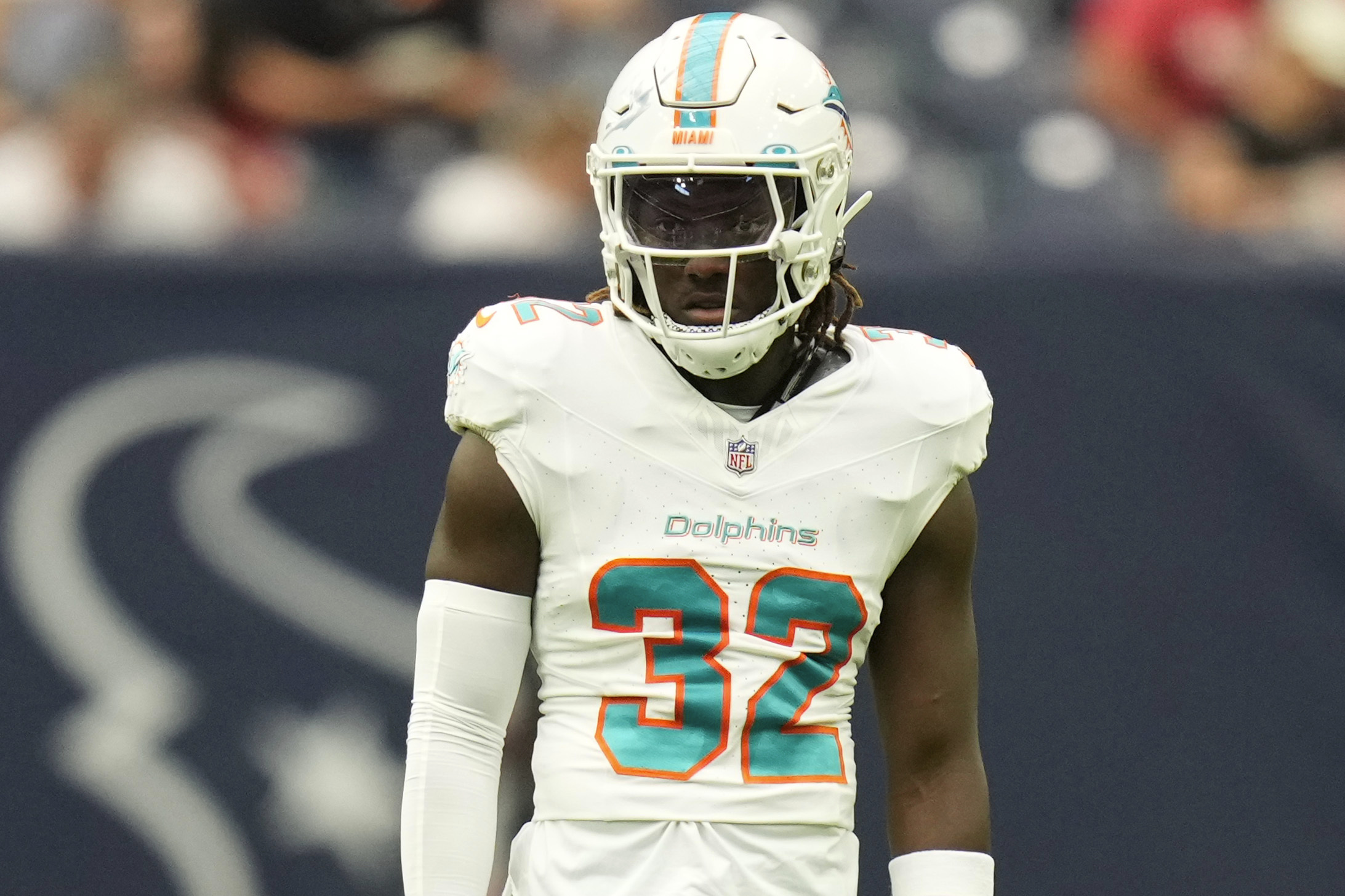 Miami Dolphins safety Verone McKinley speaks to the media after the News  Photo - Getty Images