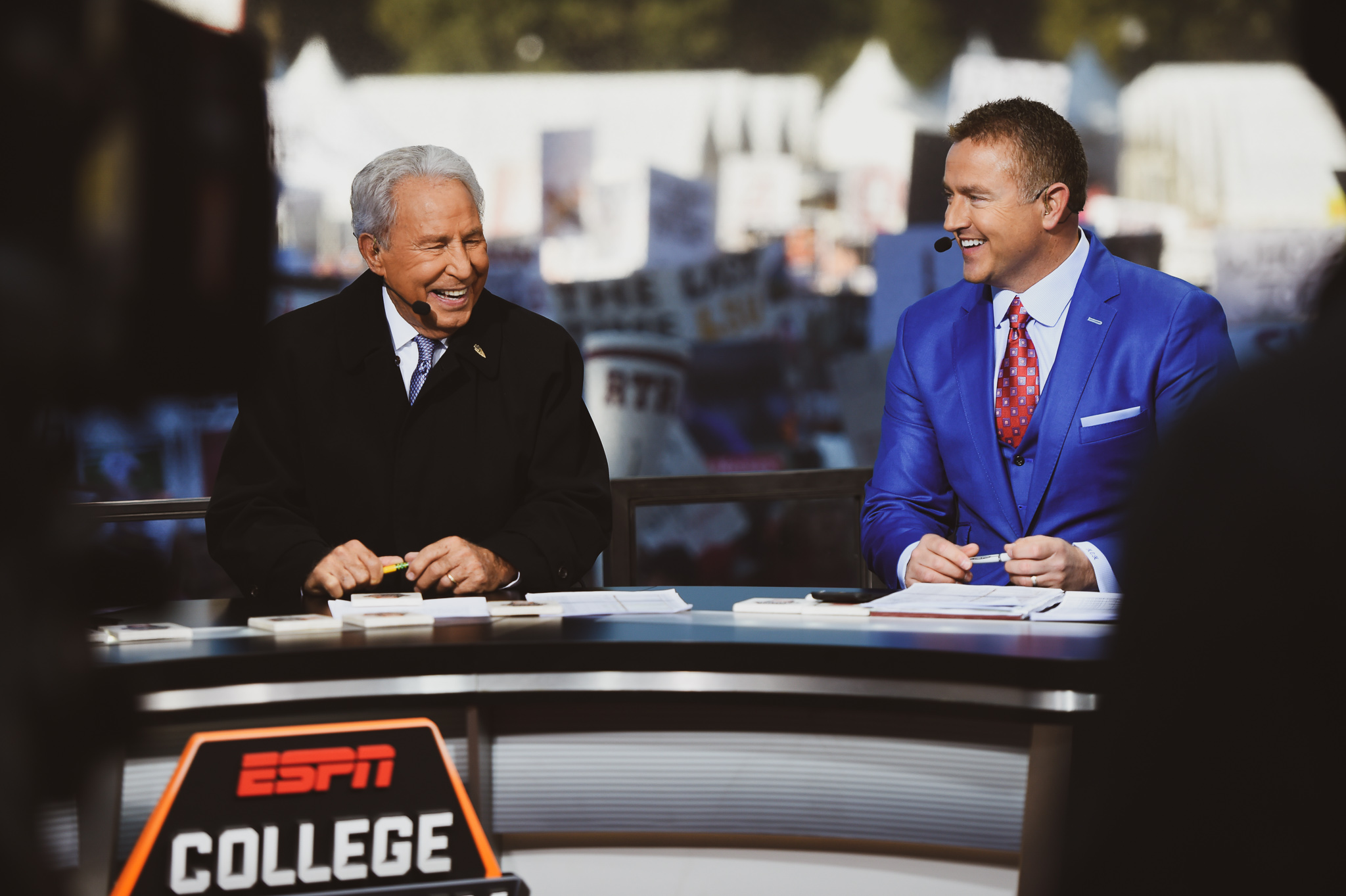 Todd Blackledge brings 'Taste of the Town' to college football