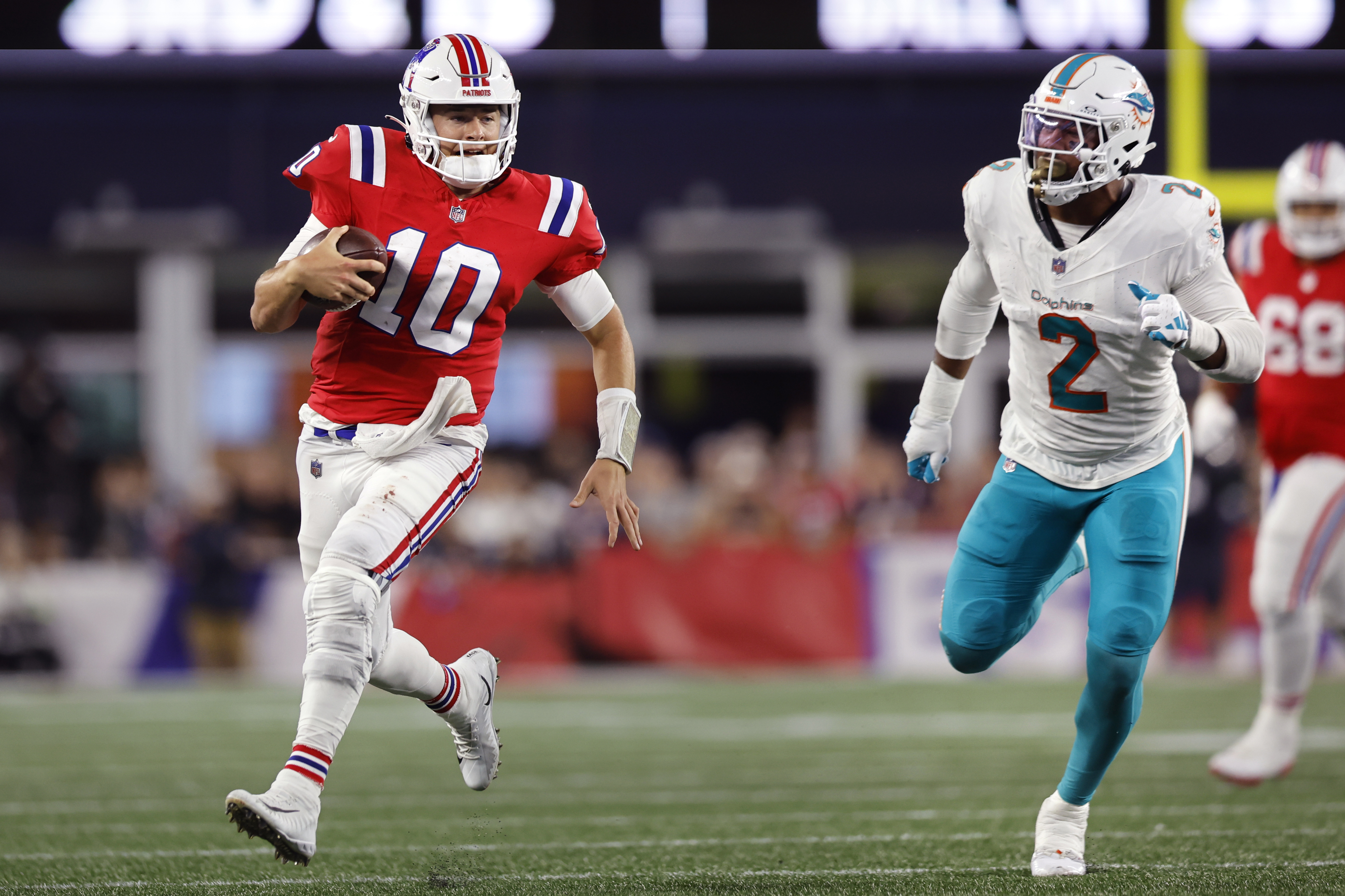 Dolphins Hold Off Patriots, New England Starts 0-2 For First Time Since  2001