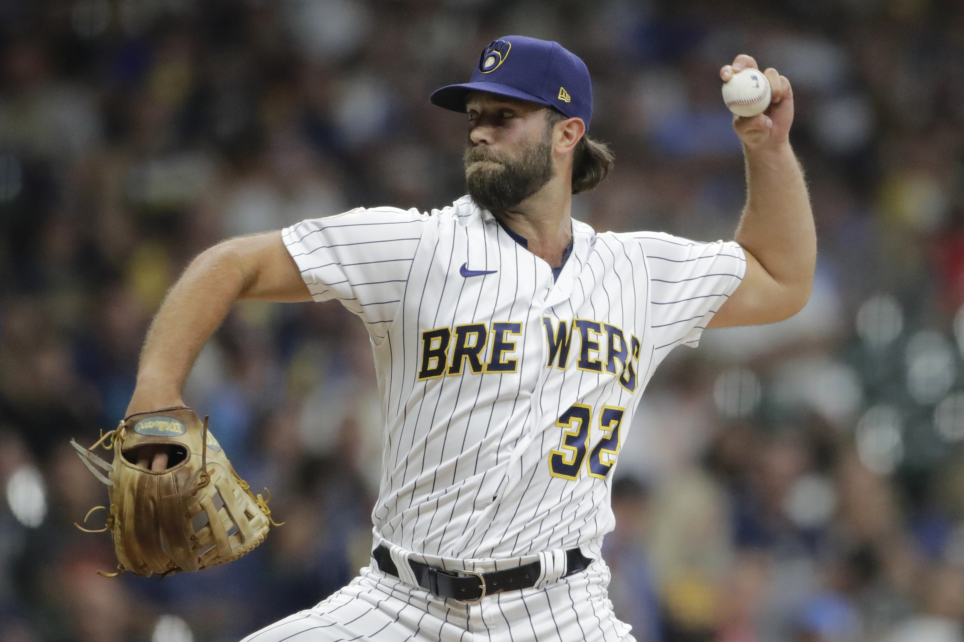 Atlanta Braves starting pitcher Drew Smyly throws during the first inning  of a baseball game against the Los Angeles Dodgers, Monday, Aug. 30, 2021,  in Los Angeles. (AP Photo/Marcio Jose Sanchez Stock