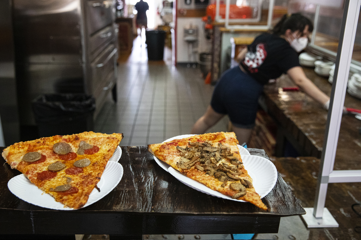 Local Eats: Benny DiCarta's pizzeria in Kalamazoo - mlive.com