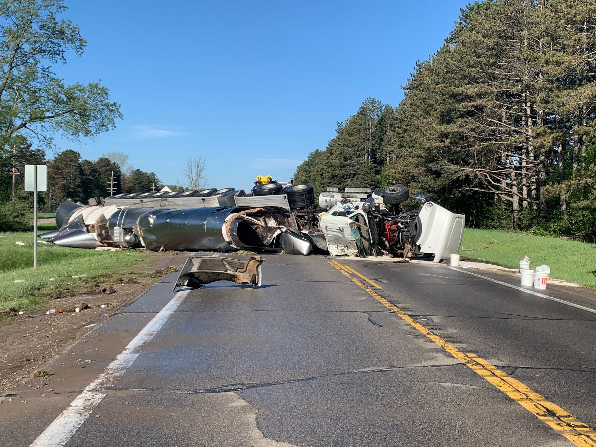 tank truck rollover