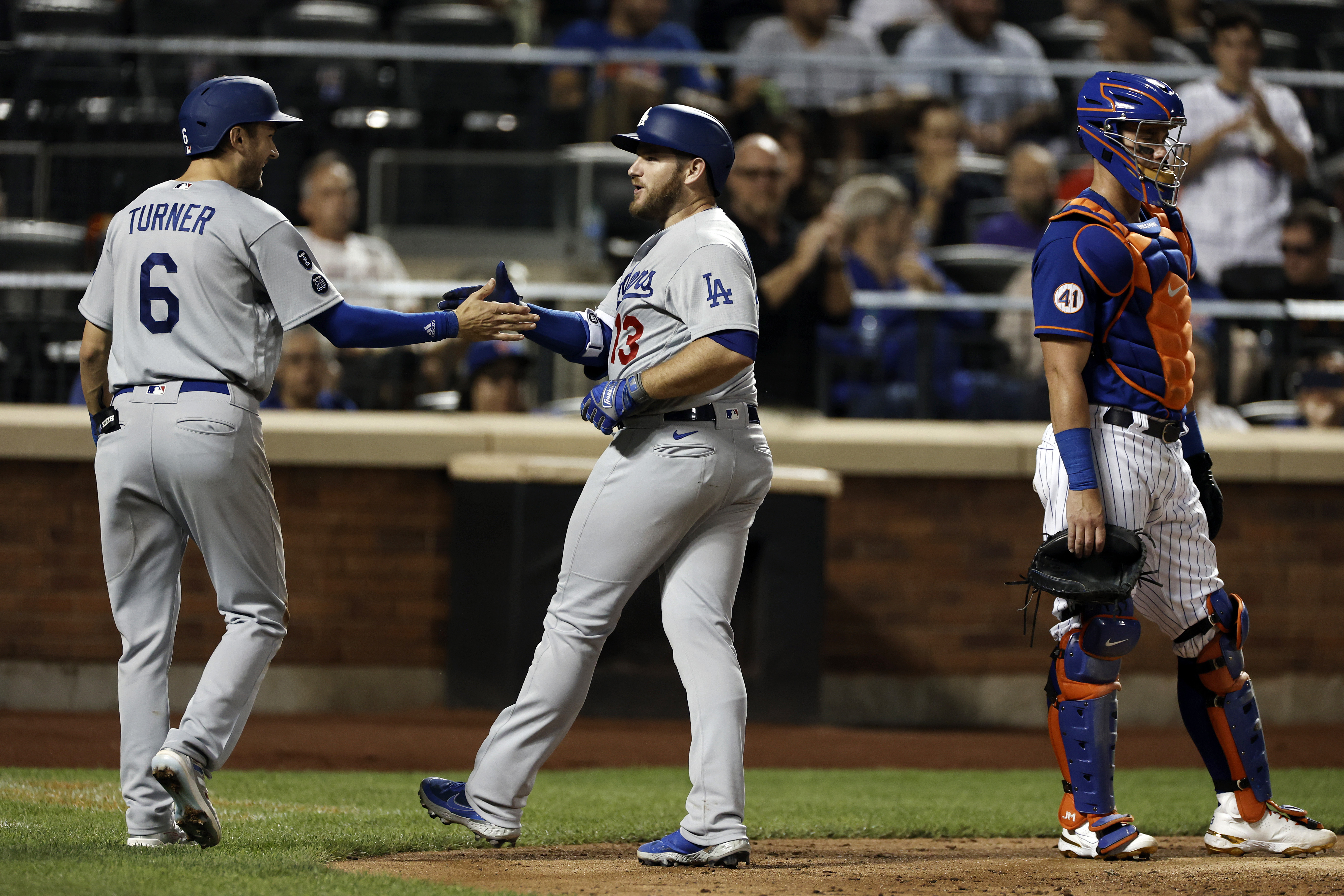 Dodgers complete first ever season sweep of Mets with one-hitter