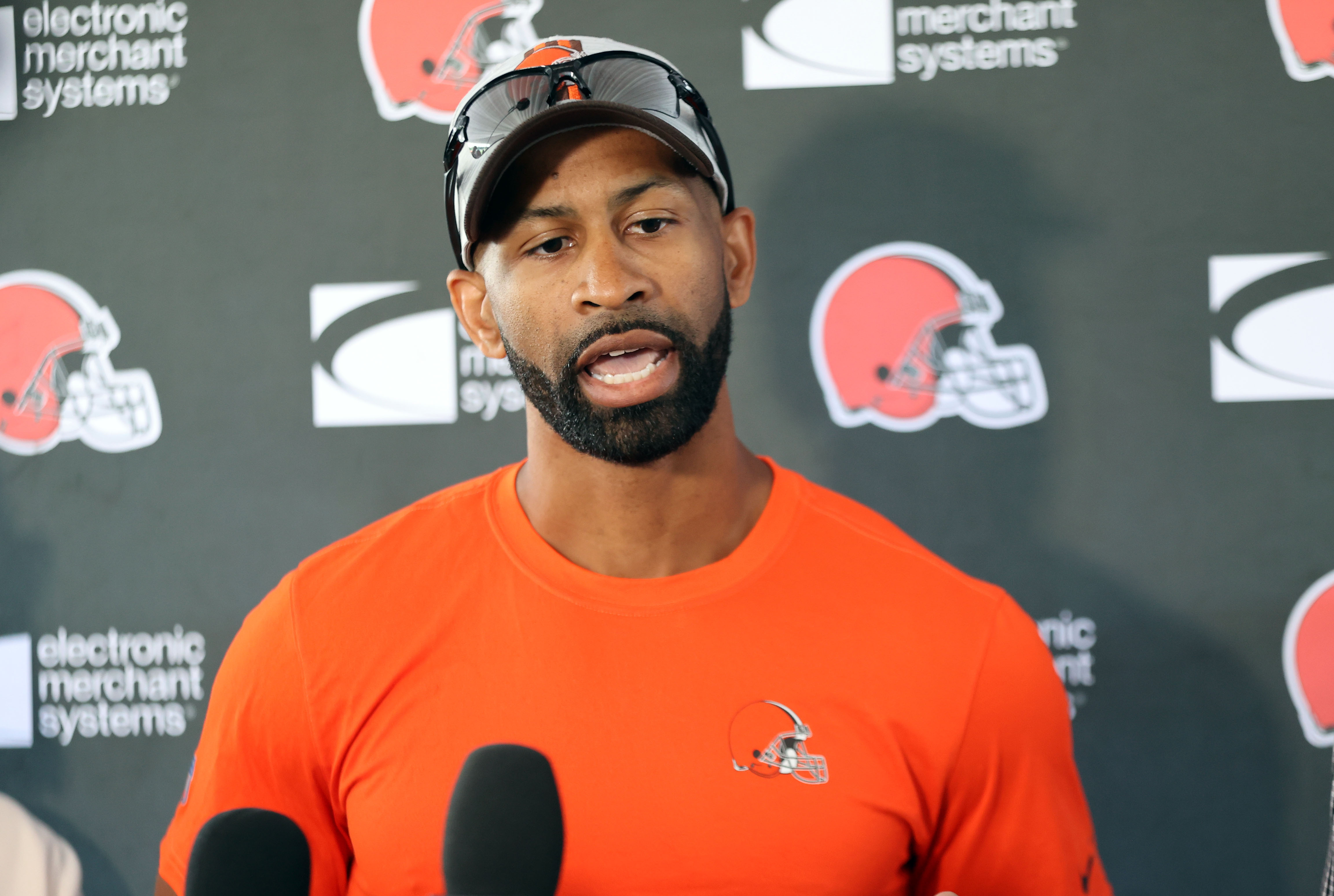 A changing of the guard: Browns trade 3 first-round draft picks, a
