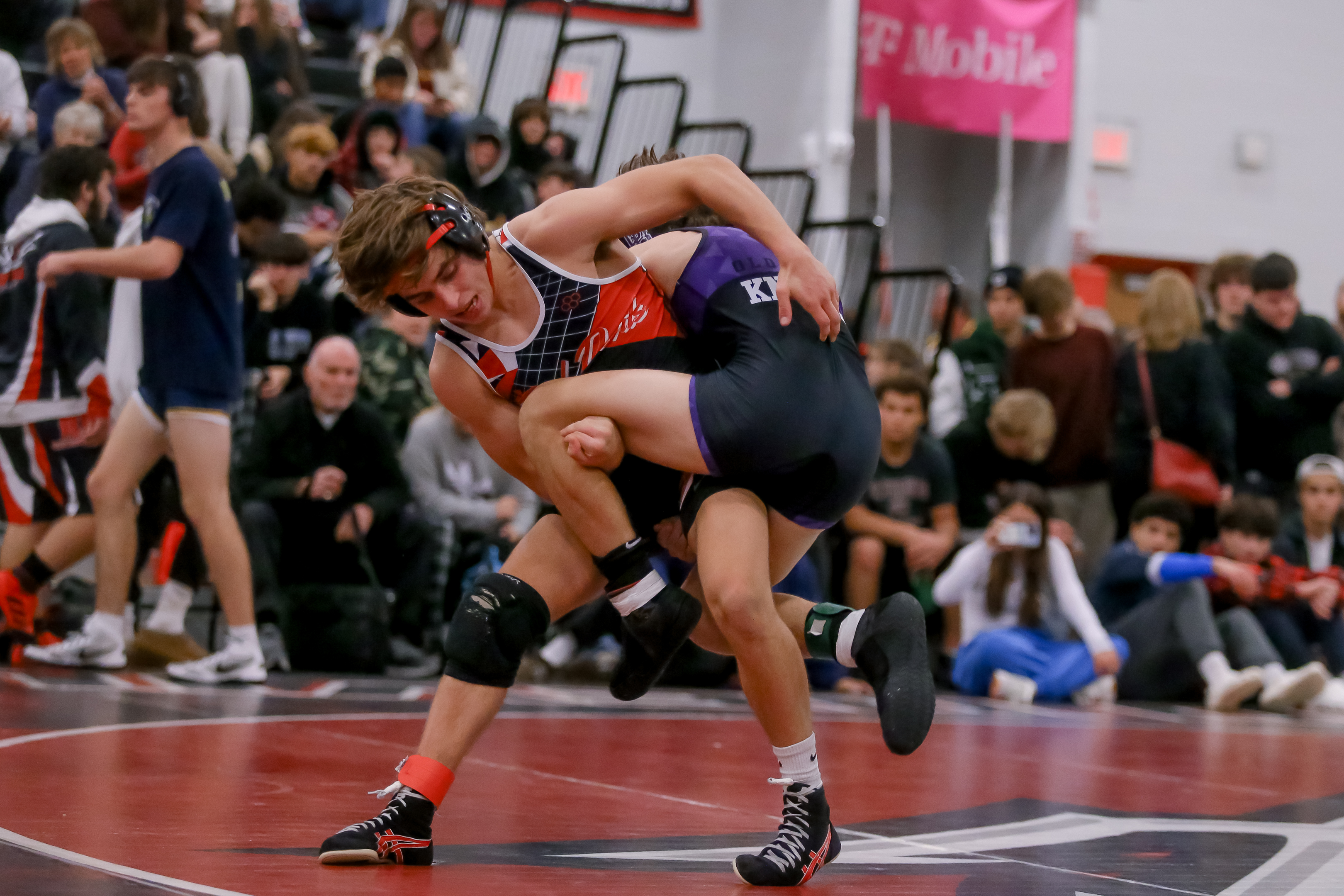 52 Team N.J. wrestlers advance on 1st day of boys freestyle