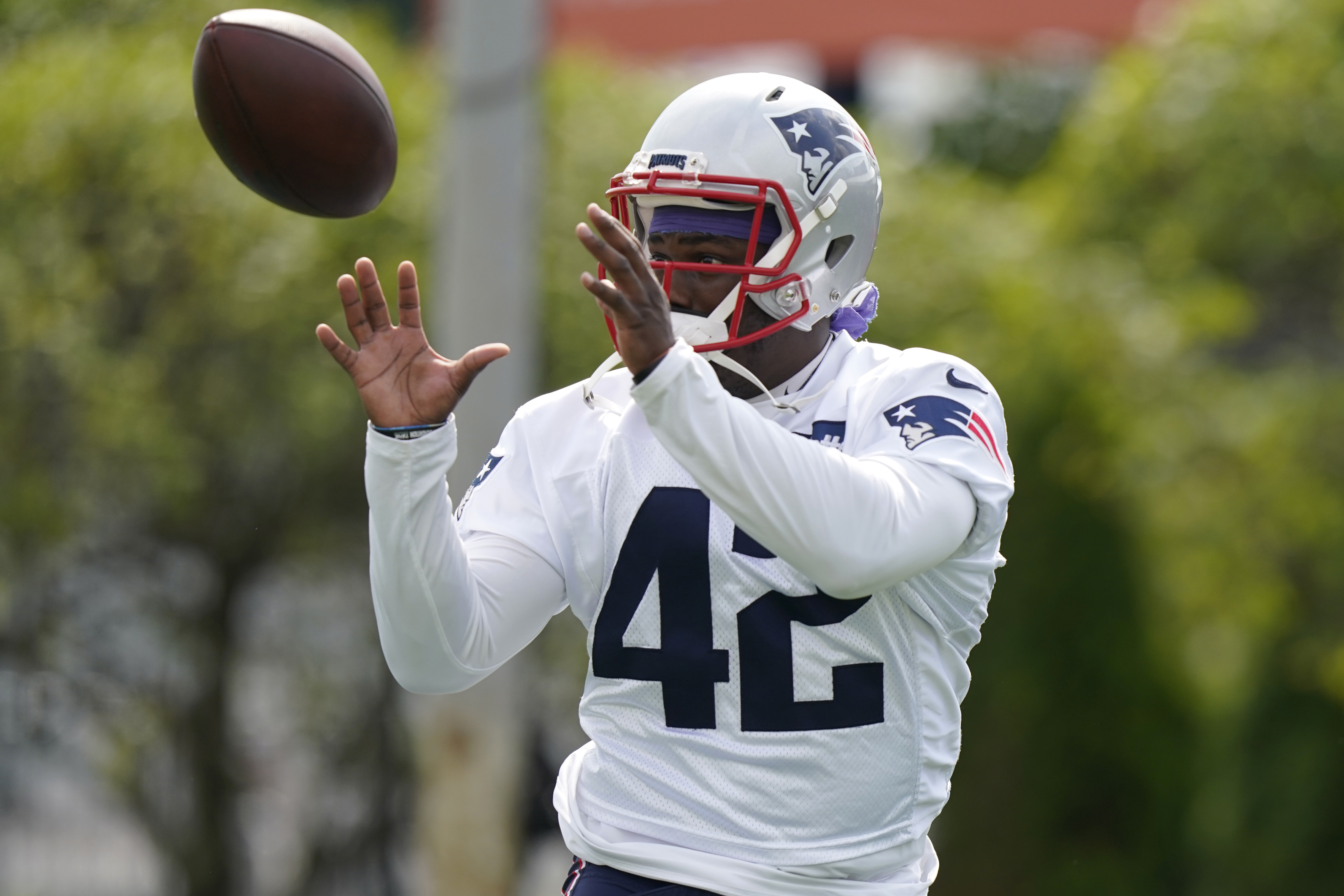 Ivan Fears explains why Patriots went with J.J. Taylor over Rhamondre  Stevenson Sunday