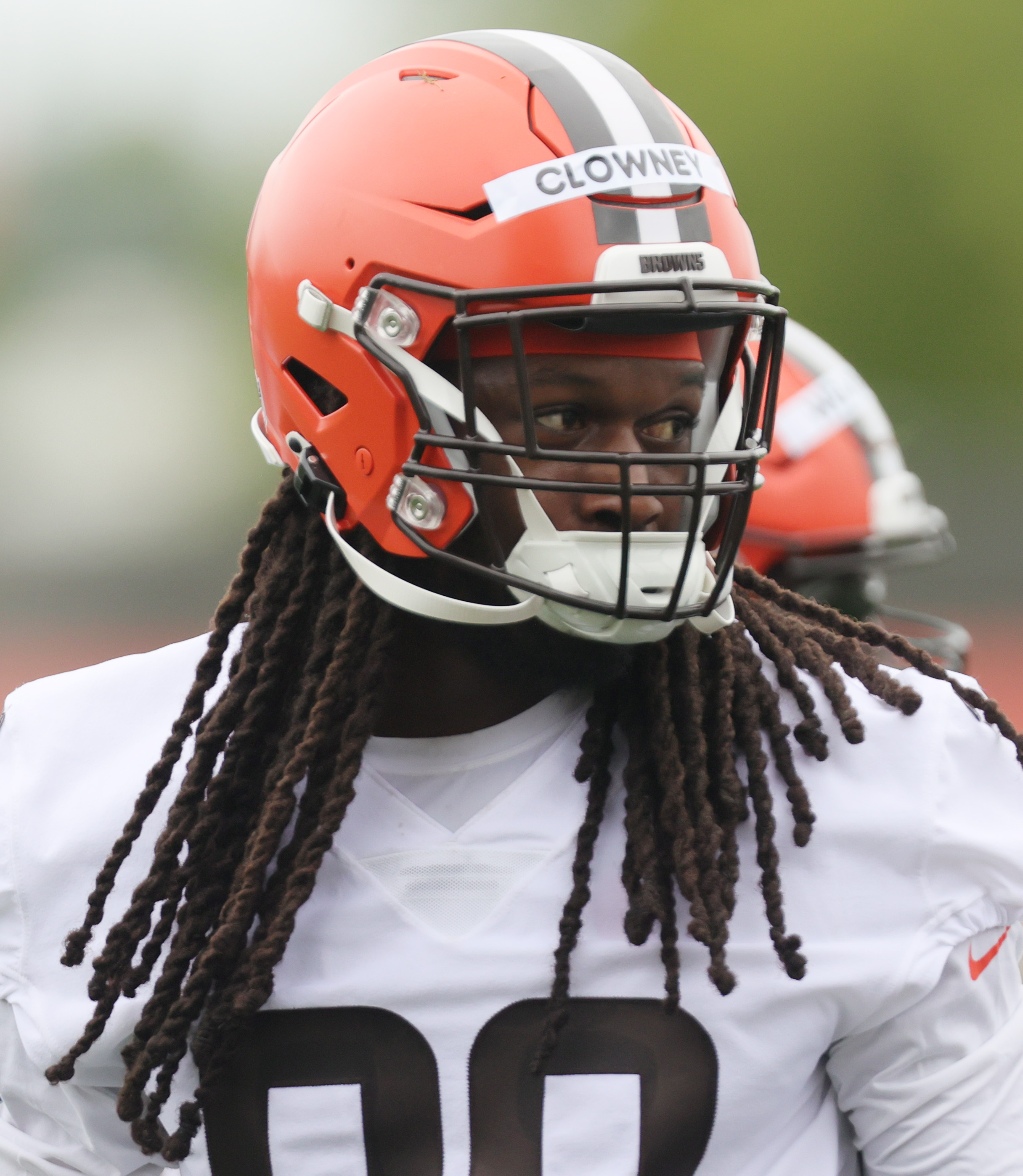 Cleveland Browns defensive end Jadeveon Clowney, 2022-2023 season 