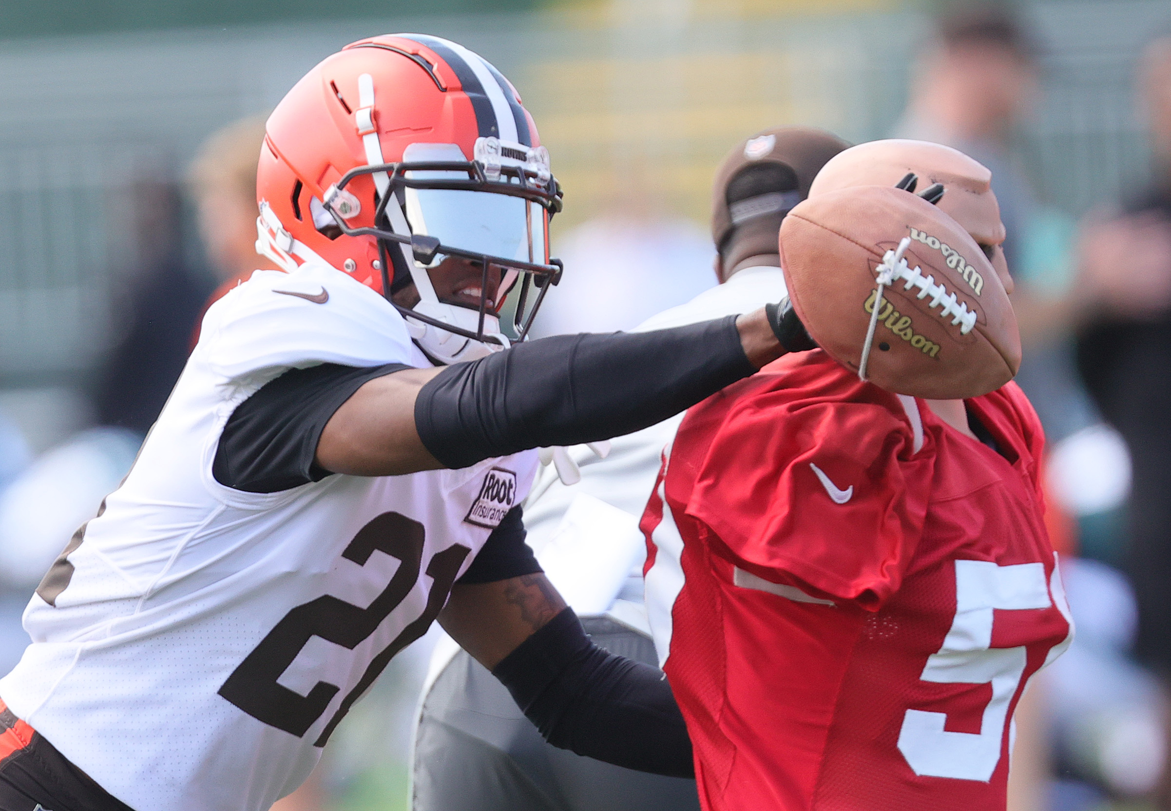 Denzel Ward returns to Cleveland Browns training camp practice