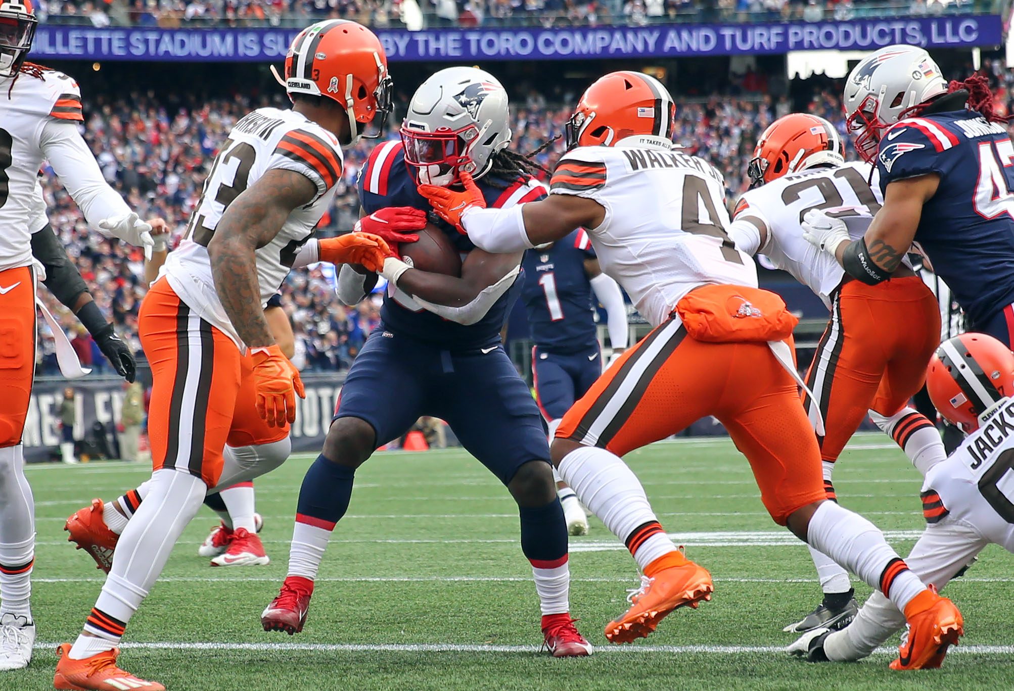 Cleveland Browns vs New England Patriots - November 14, 2021