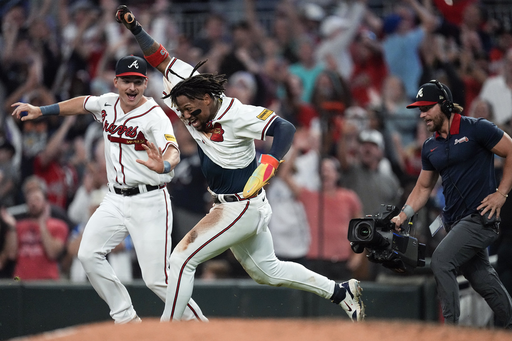 Chicago White Sox 8, Atlanta Braves 1: Stealing a series - South