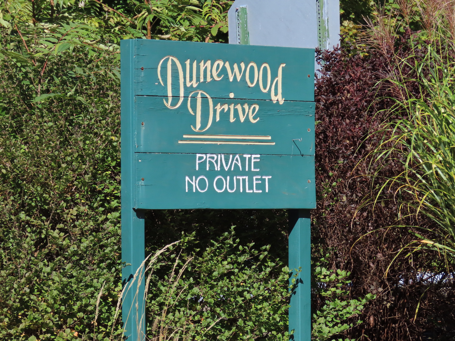 Beach armor plans rile Lake Michigan town