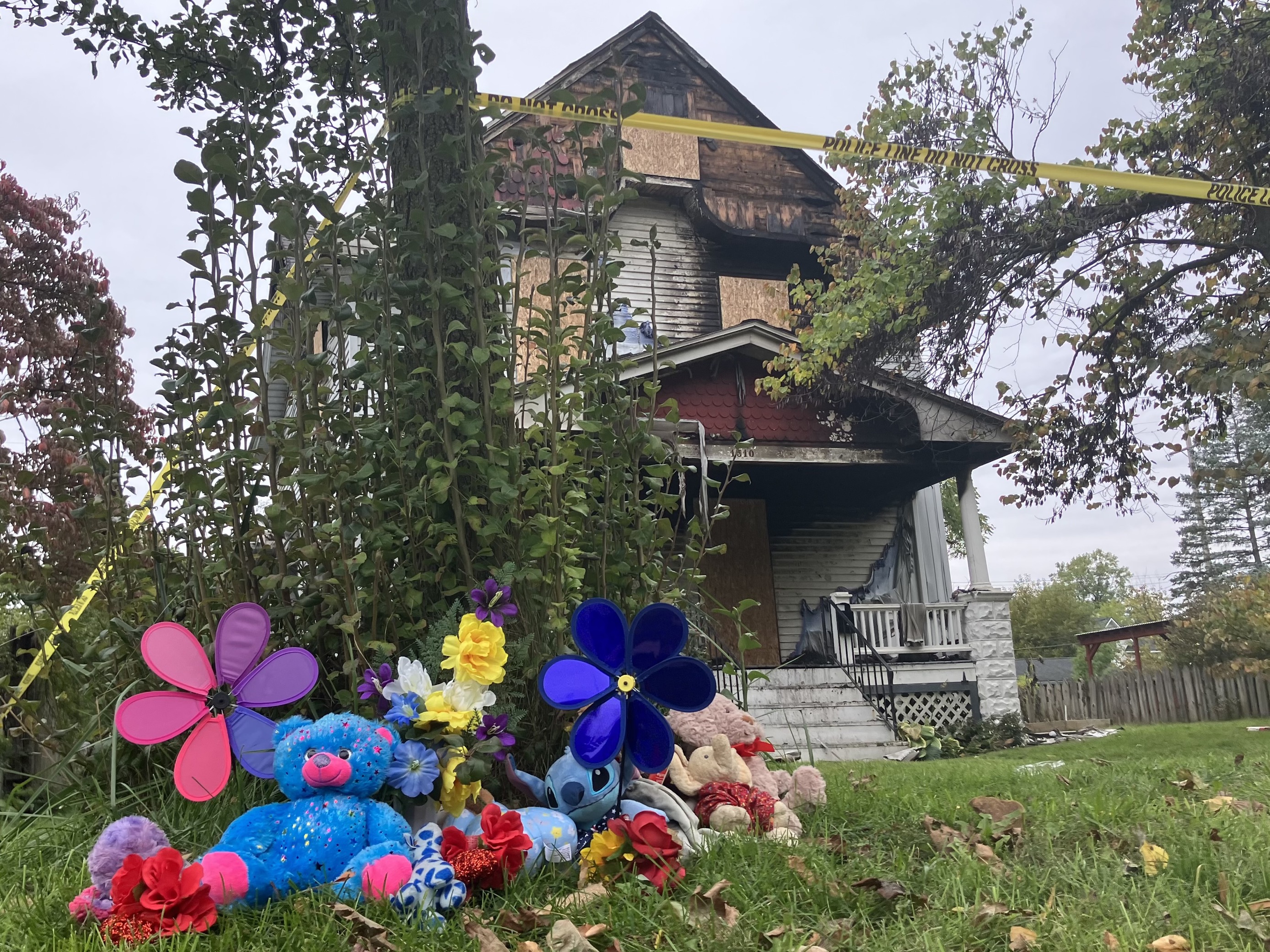 Fatal fire under investigation in Kalamazoo - mlive.com