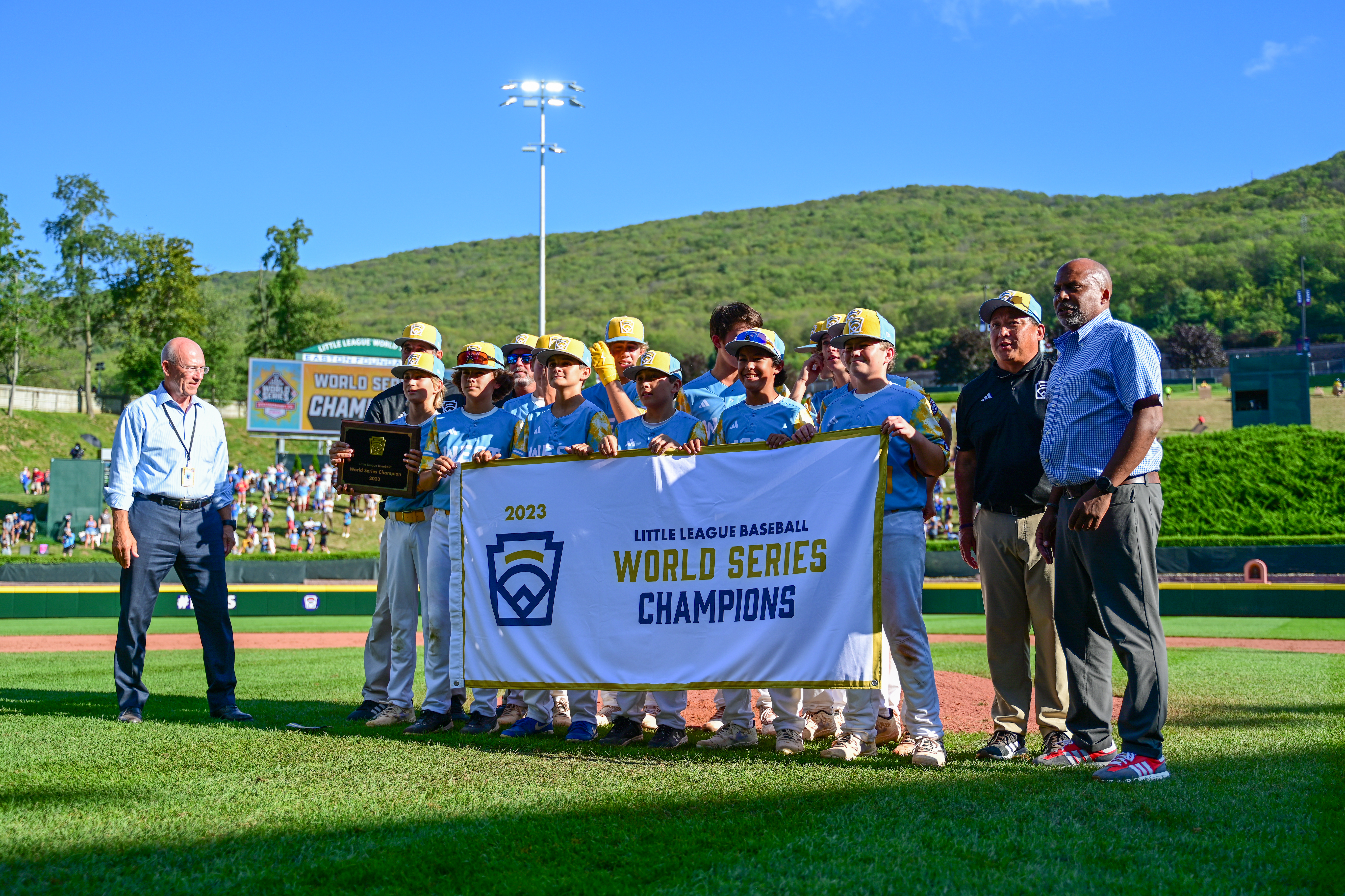 Little League sur Twitter : Oklahoma will play for the Little League  Softball World Series Championship on Wednesday at 5 p.m. ET on @ESPN! #LLWS   / Twitter