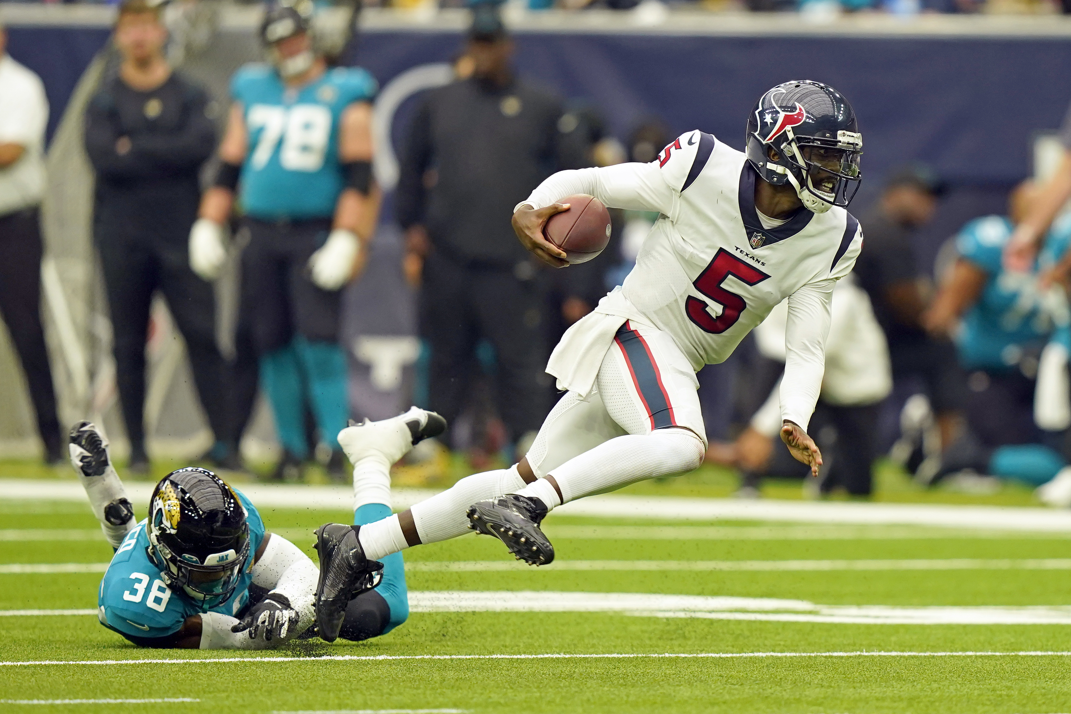 Here's what it was like being one of 12,000 fans at the Texans game