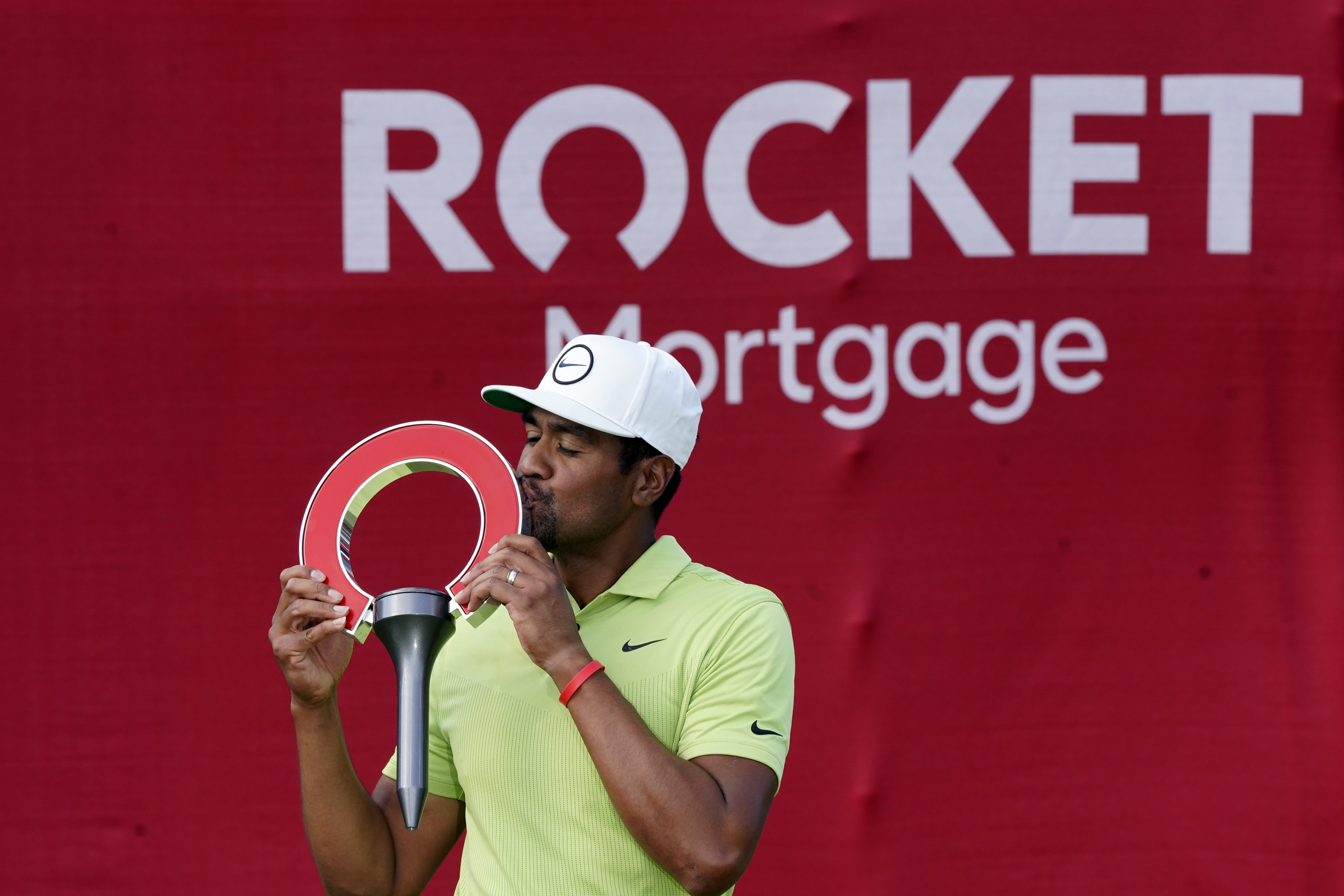 2023 Rocket Mortgage Classic fantasy golf picks, rankings, expert advice:  Back Rickie Fowler, fade Tony Finau 