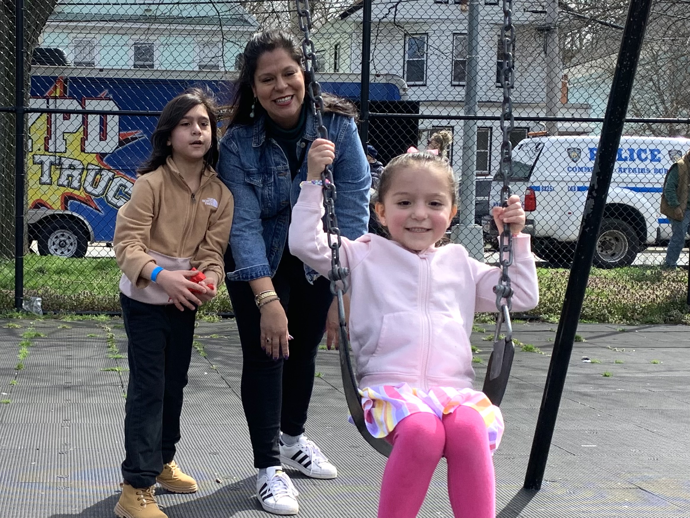 Jaclyn Rome Hundreds turn out for the fifth annual Golden Easter Egg Hunt on Staten ...