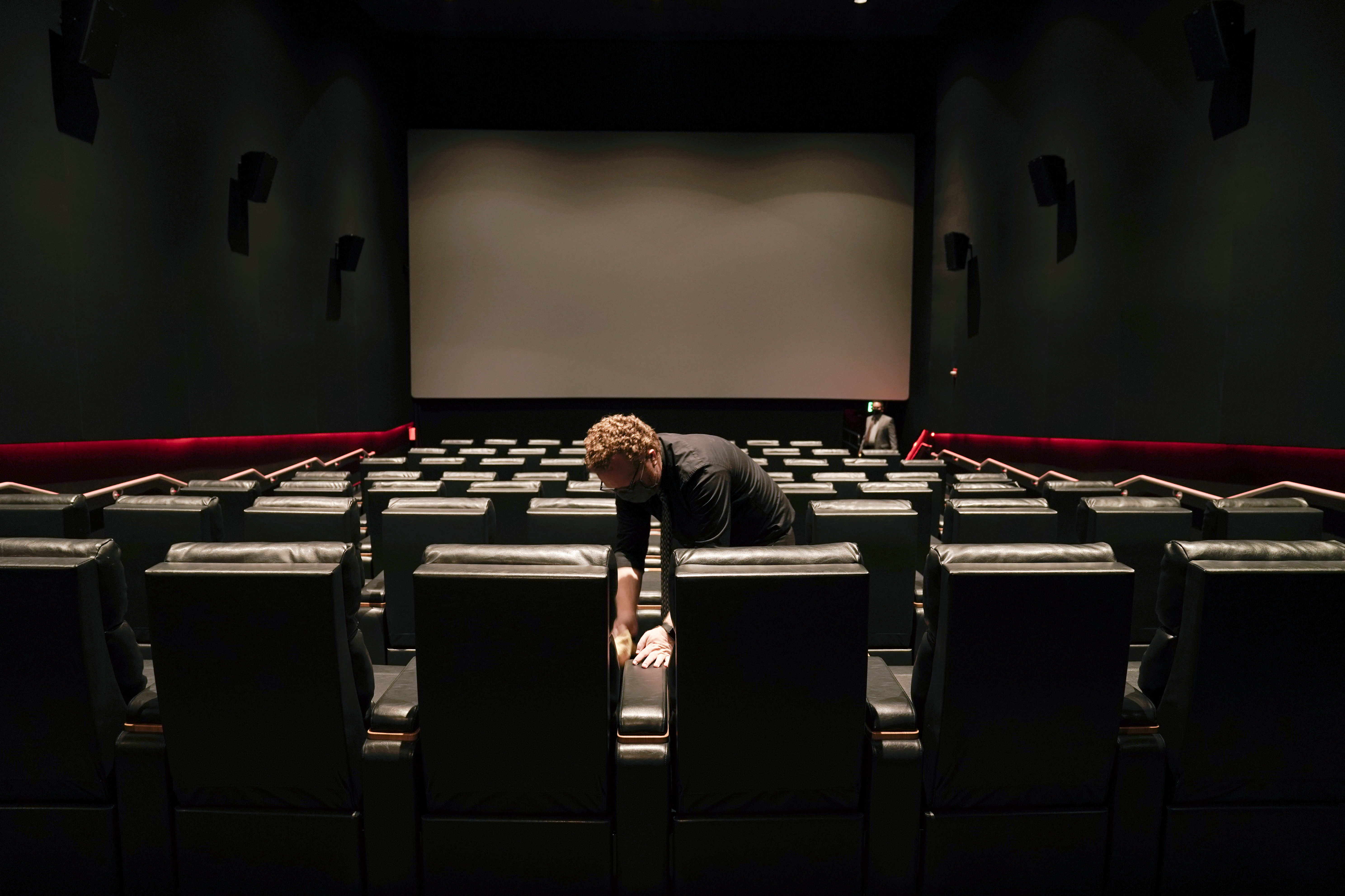 Regal Cinemas tightens age limits at R-rated movies